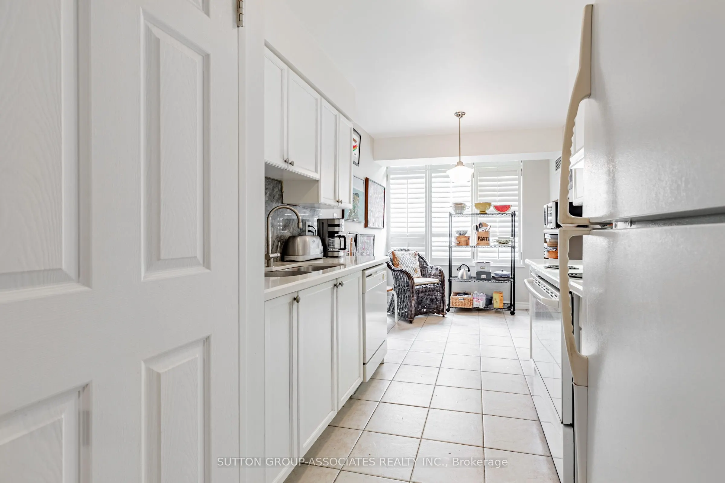 253 Merton Street, #303