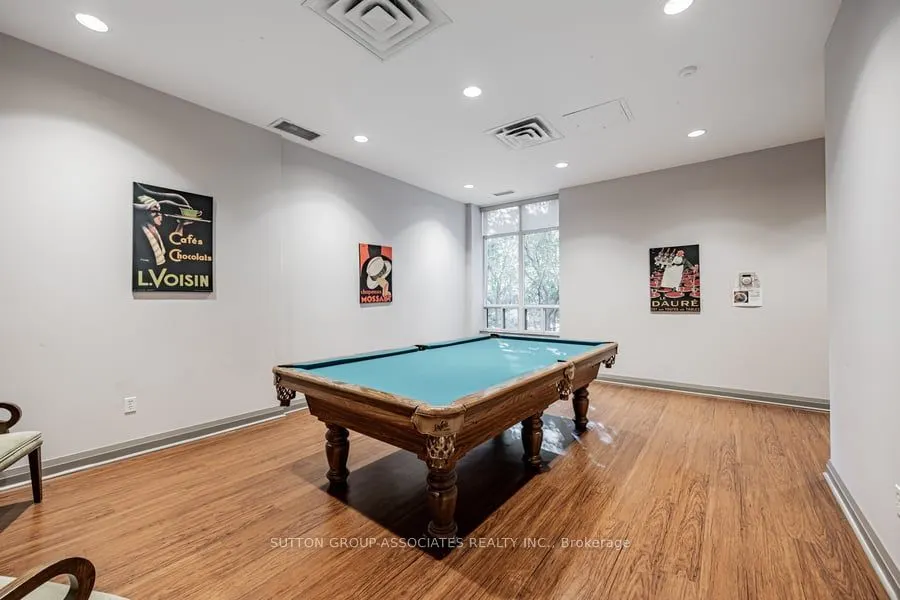 253 Merton Street, #303