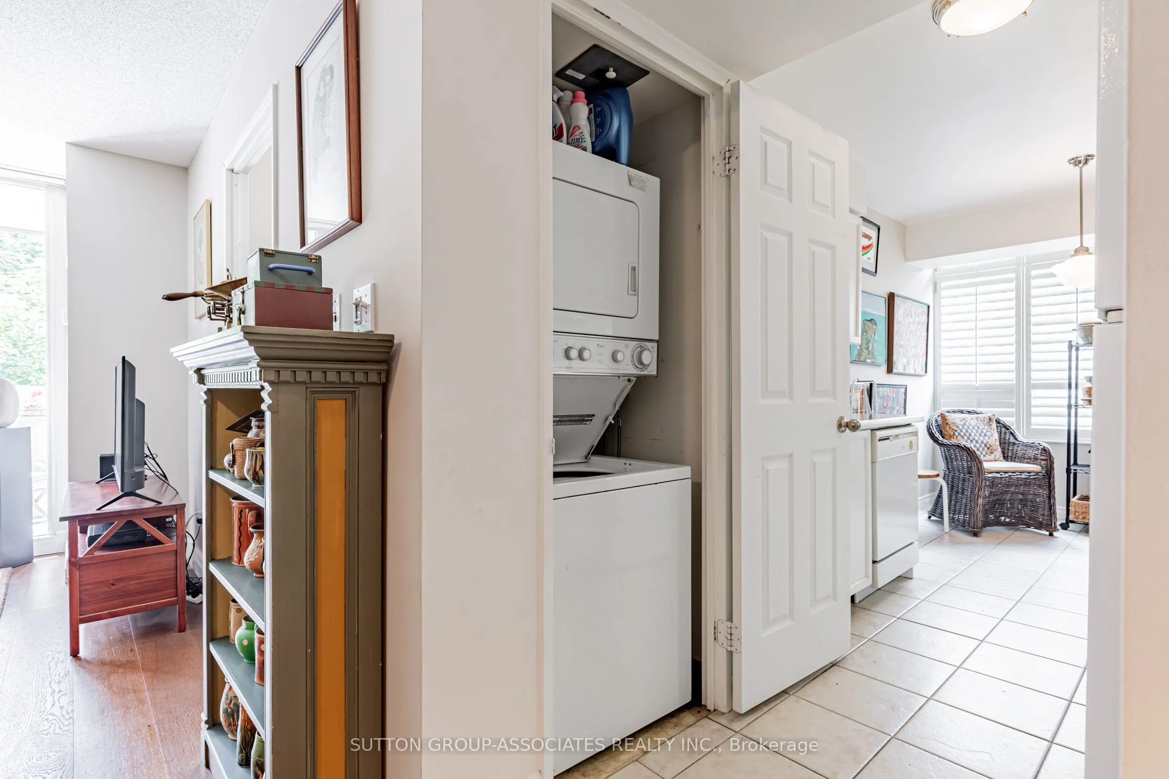 253 Merton Street, #303
