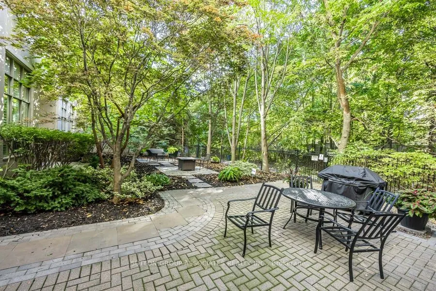253 Merton Street, #303