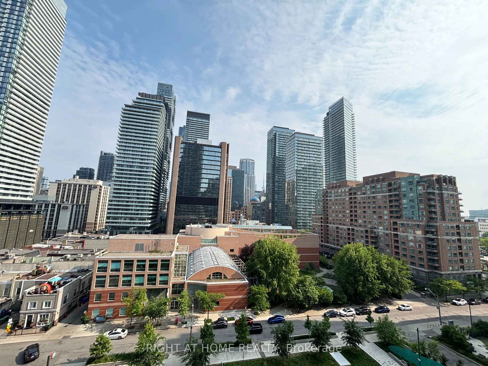 11 Wellesley Street W, #606