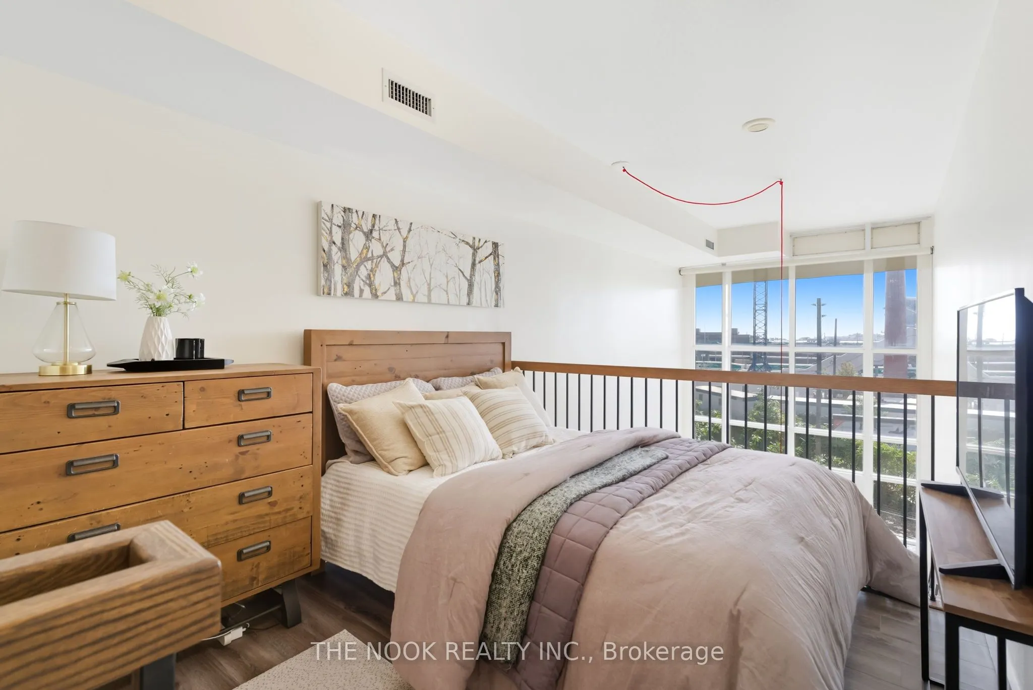 5 Hanna Avenue, #309