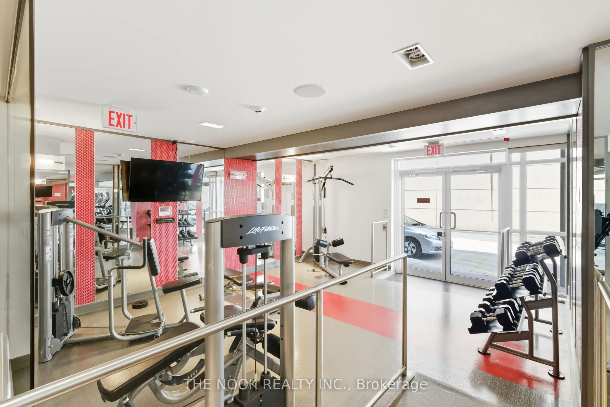 5 Hanna Avenue, #309