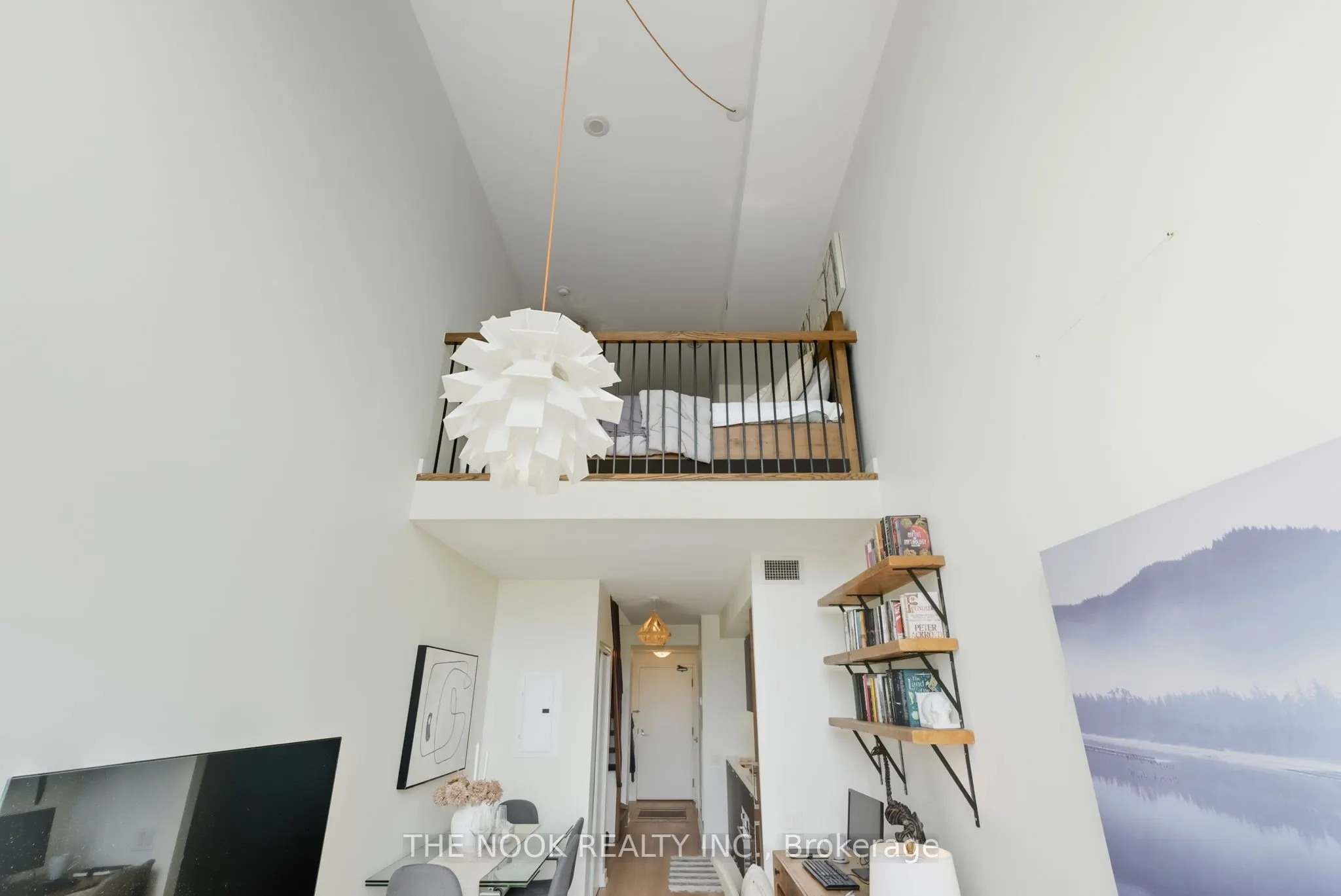 5 Hanna Avenue, #309
