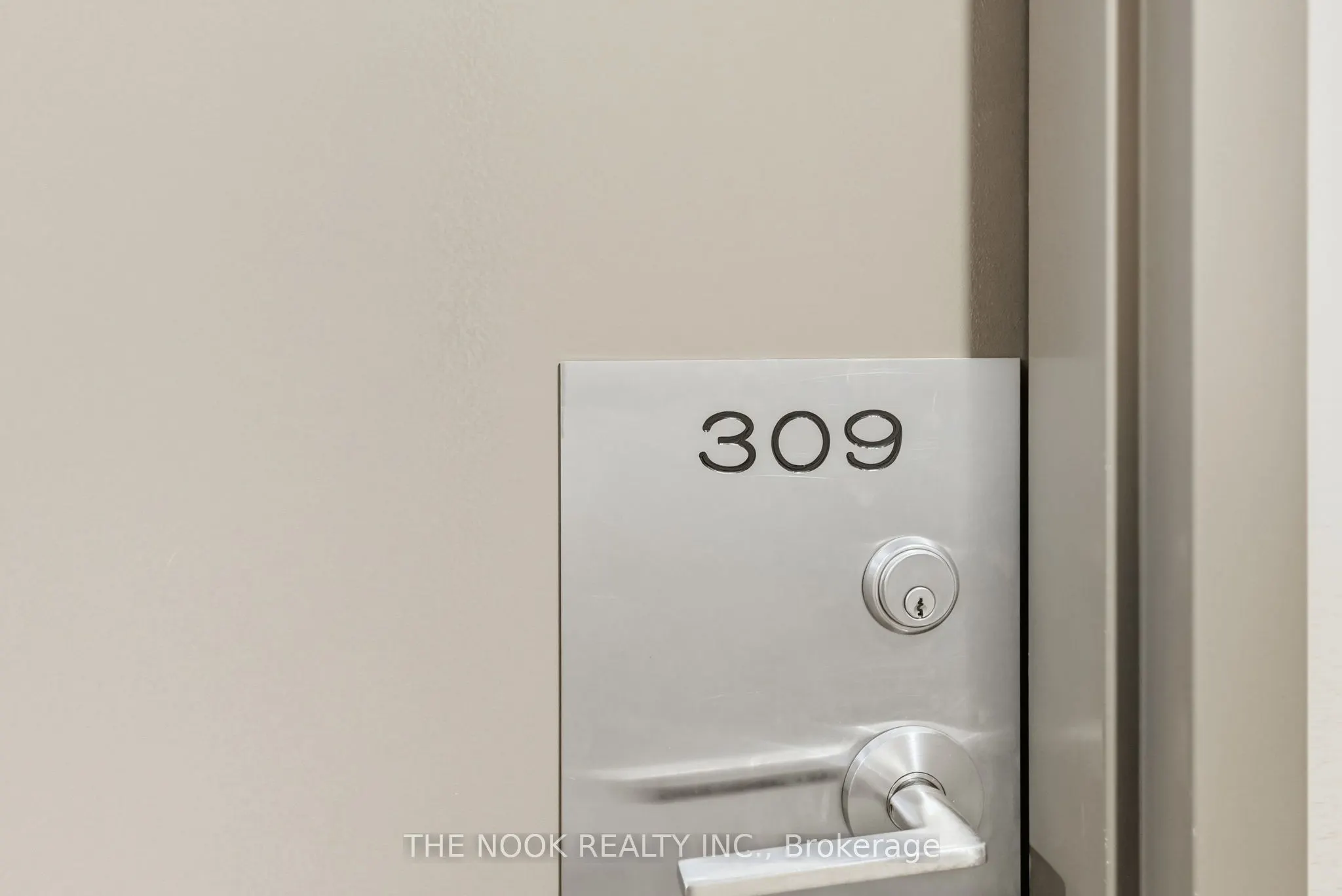 5 Hanna Avenue, #309