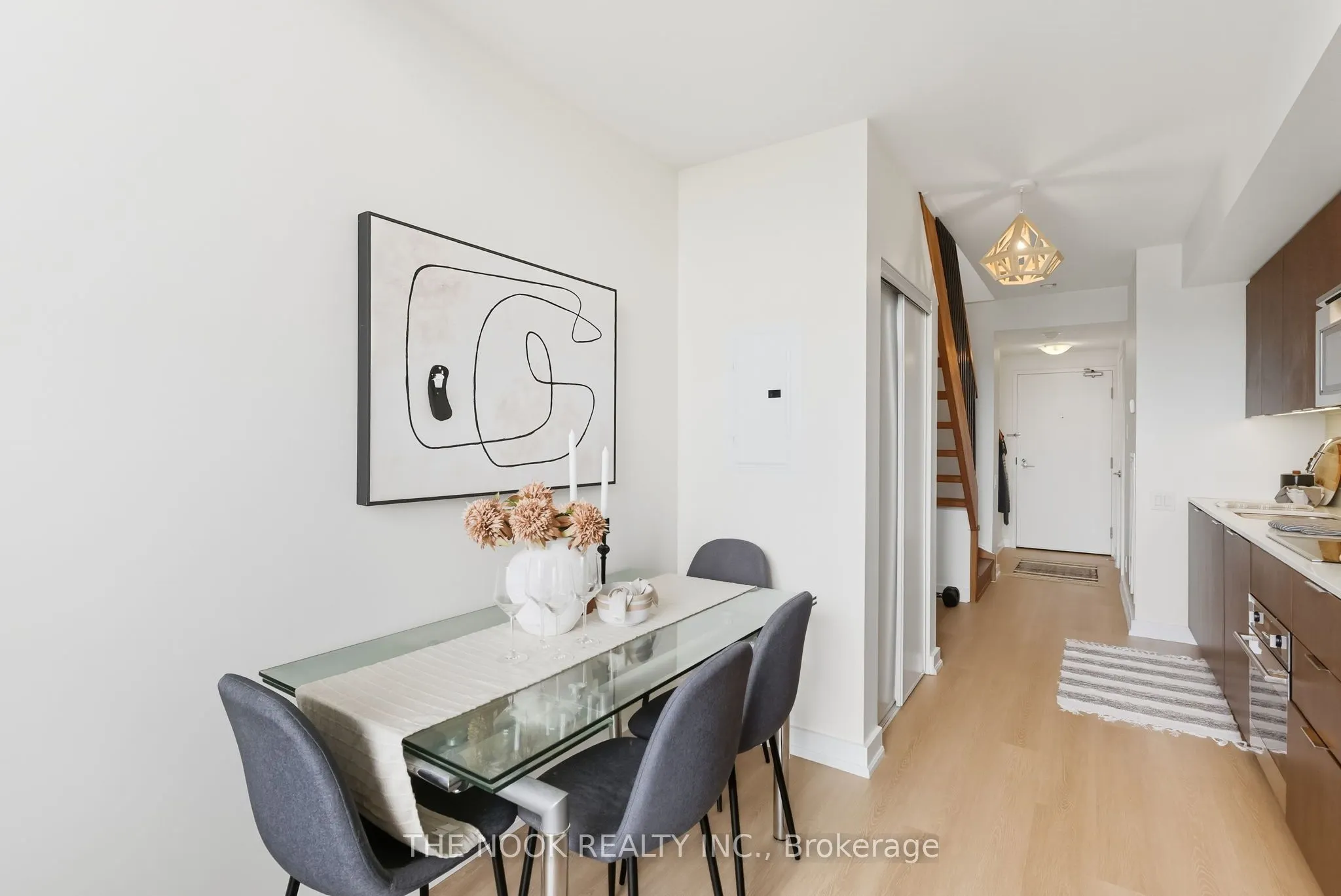 5 Hanna Avenue, #309