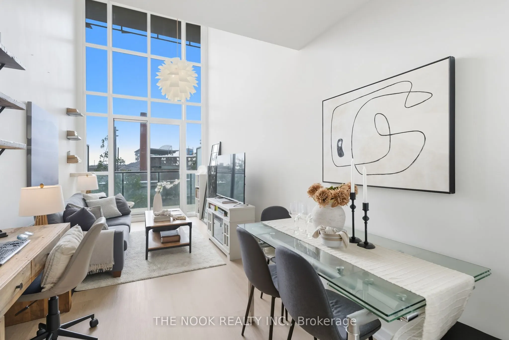 5 Hanna Avenue, #309