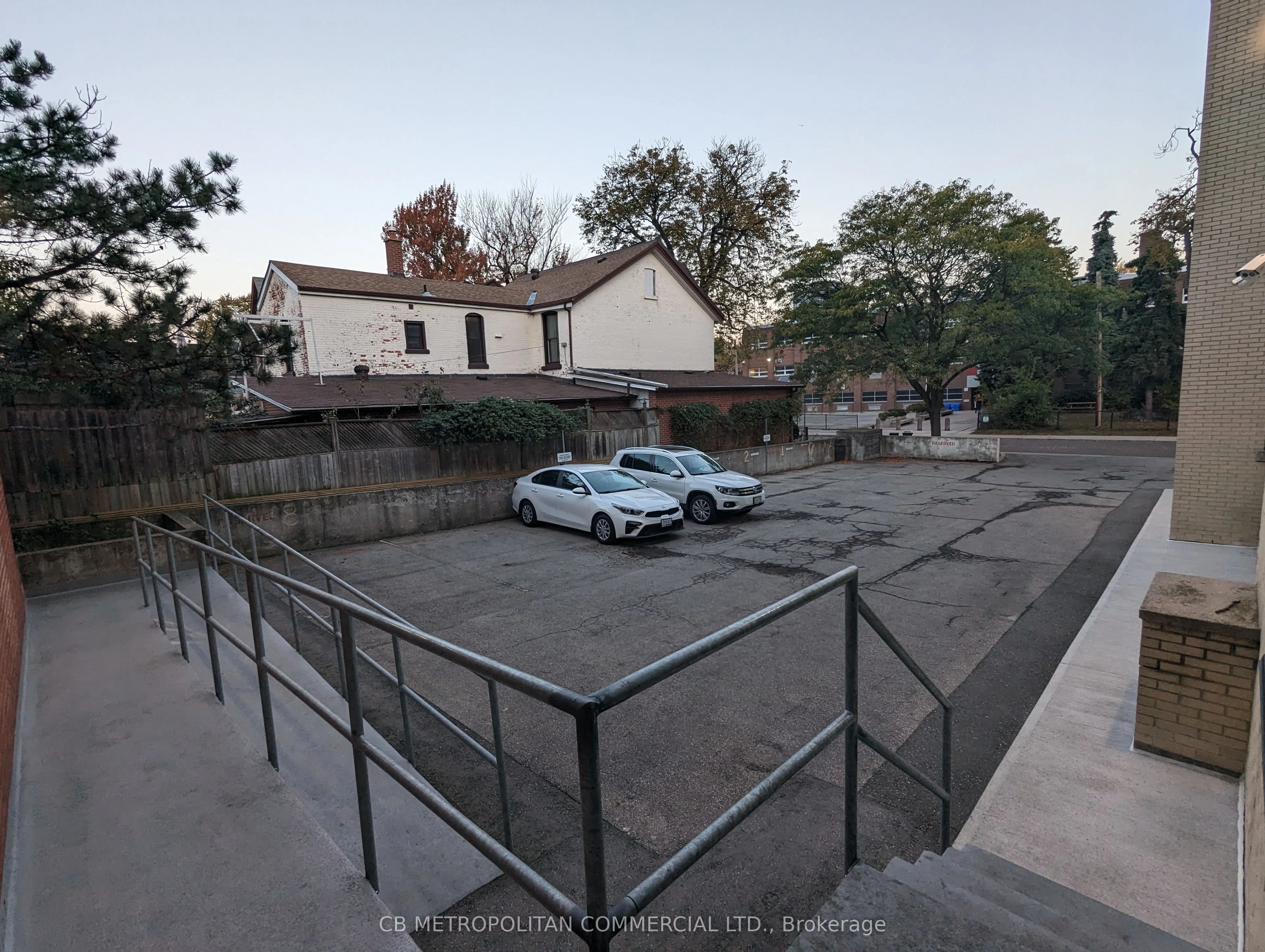 150 Beverley Street, #1