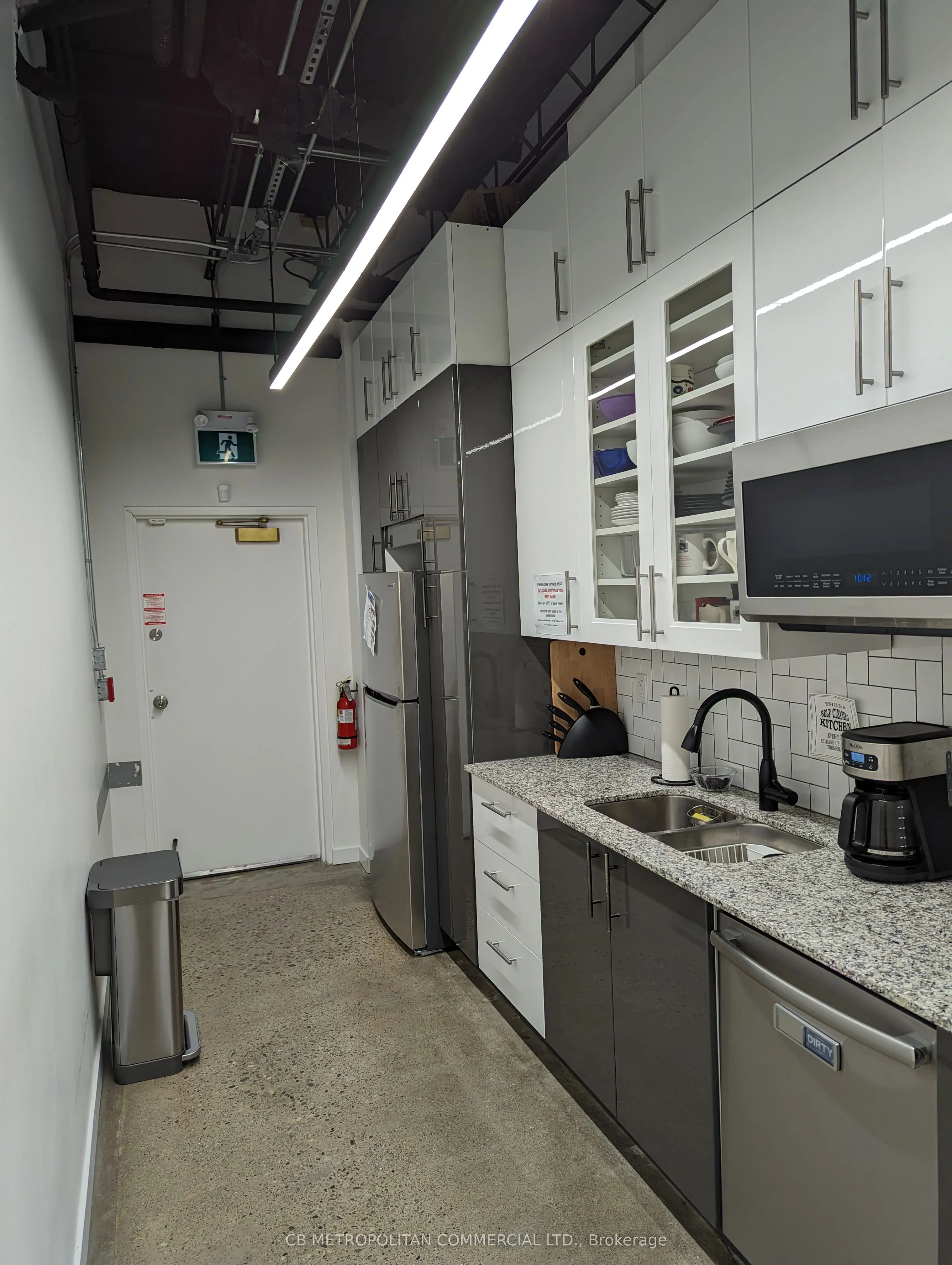 150 Beverley Street, #1
