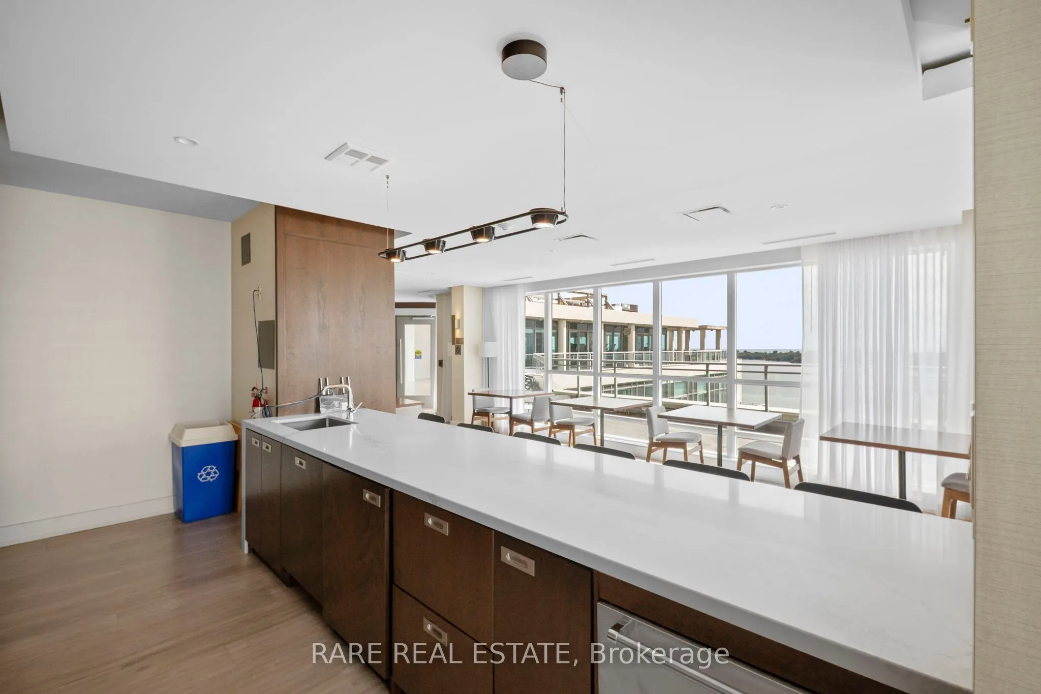 410 Queens Quay W, #413
