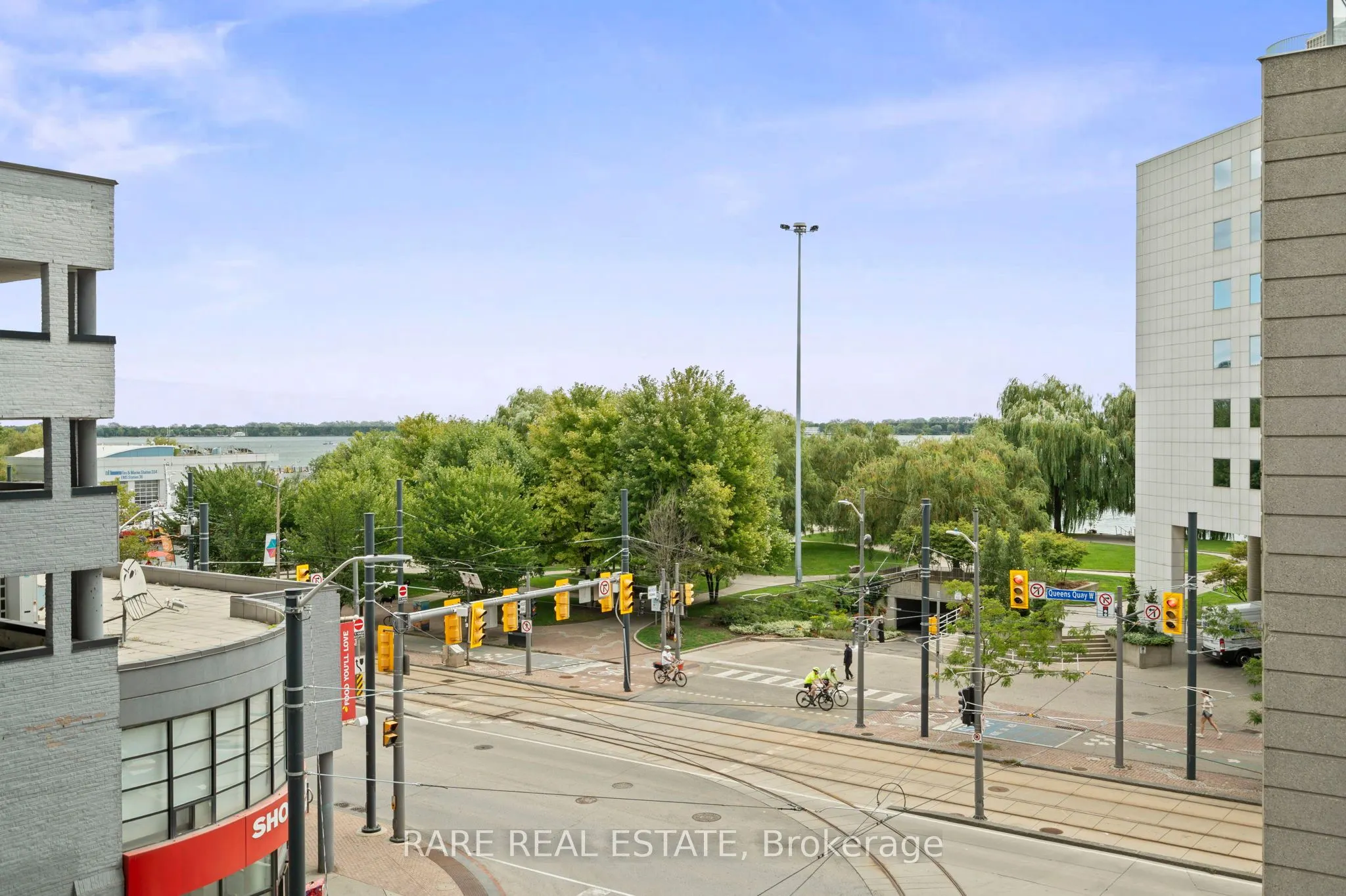 410 Queens Quay W, #413