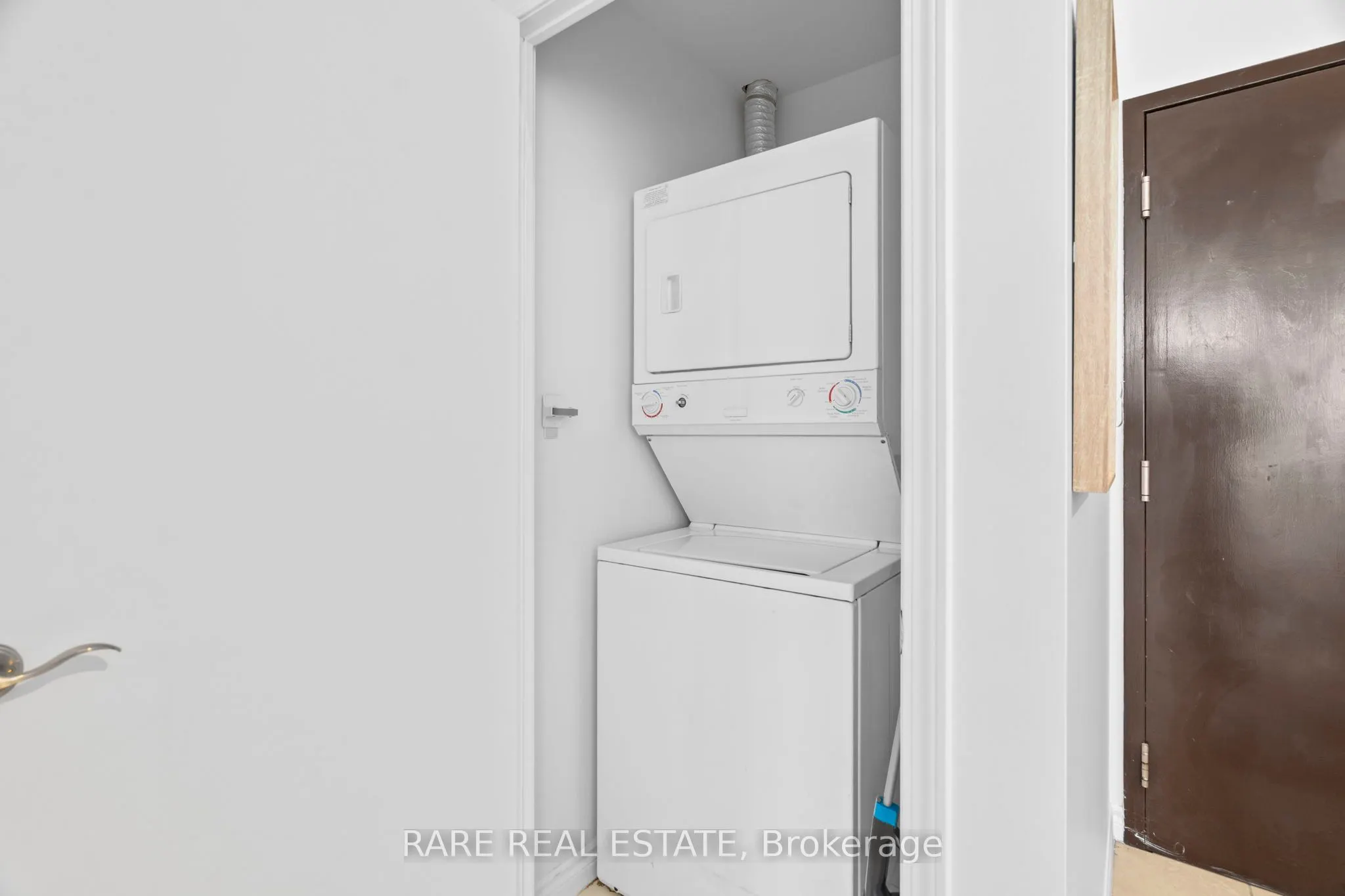 410 Queens Quay W, #413