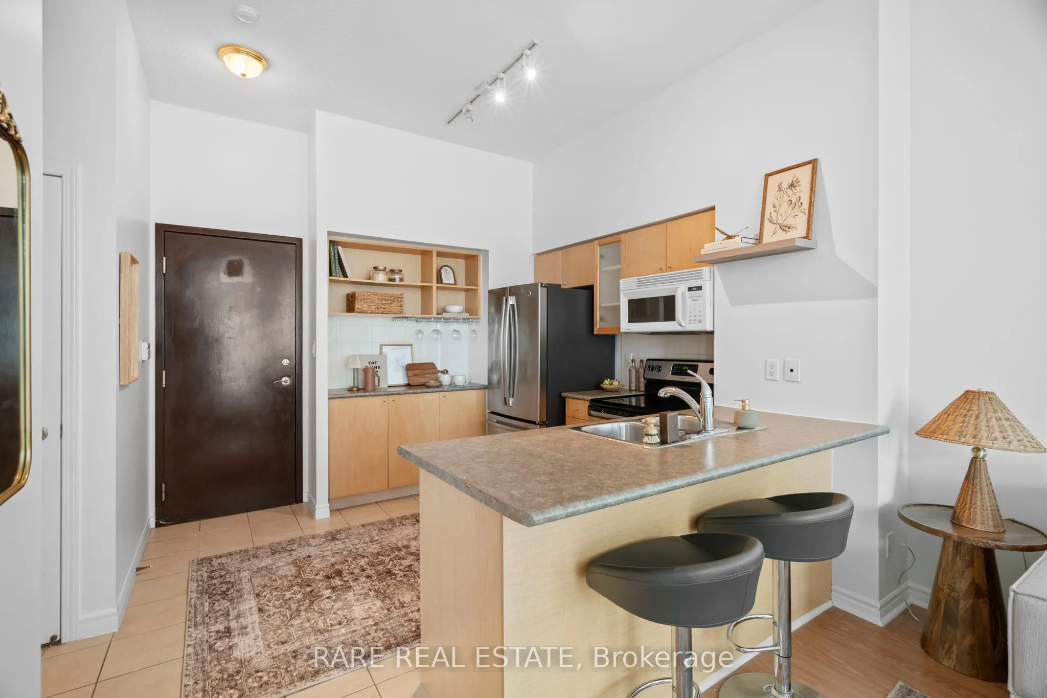 410 Queens Quay W, #413