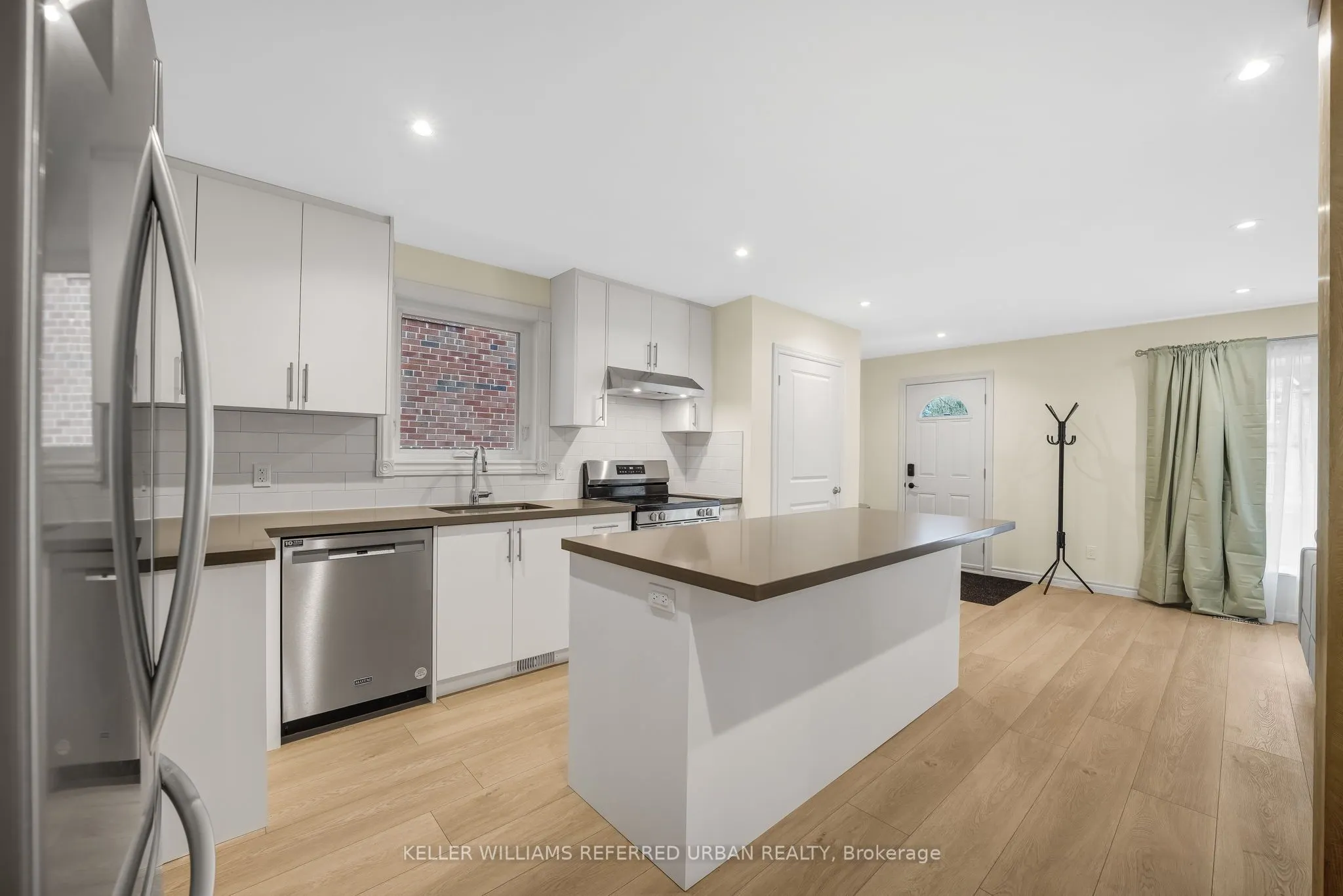 340 Burnett Avenue, #Main