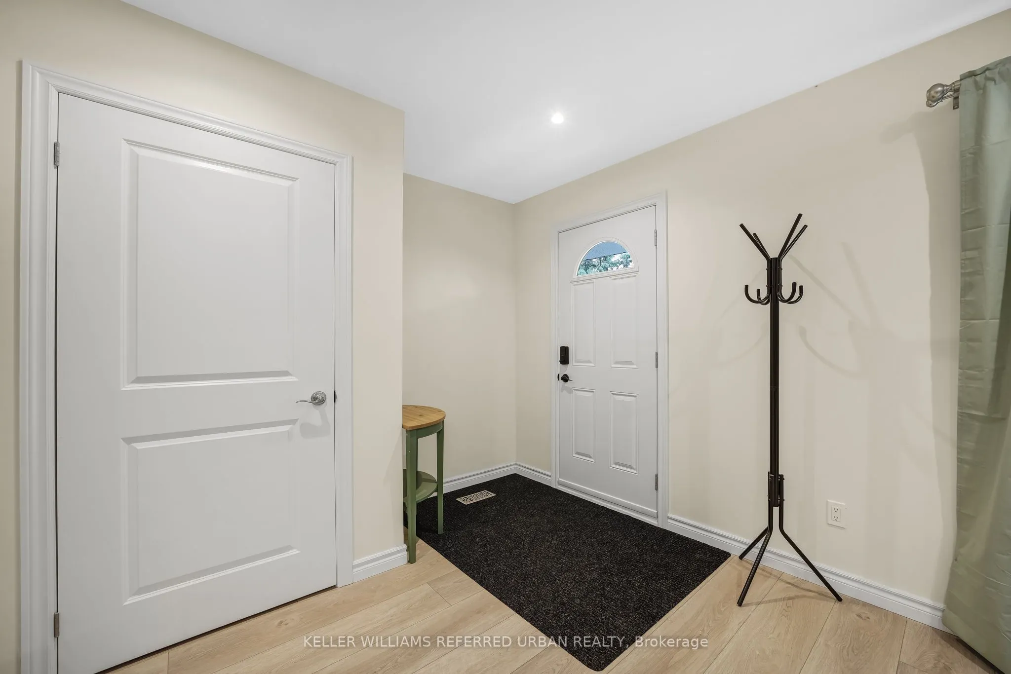 340 Burnett Avenue, #Main