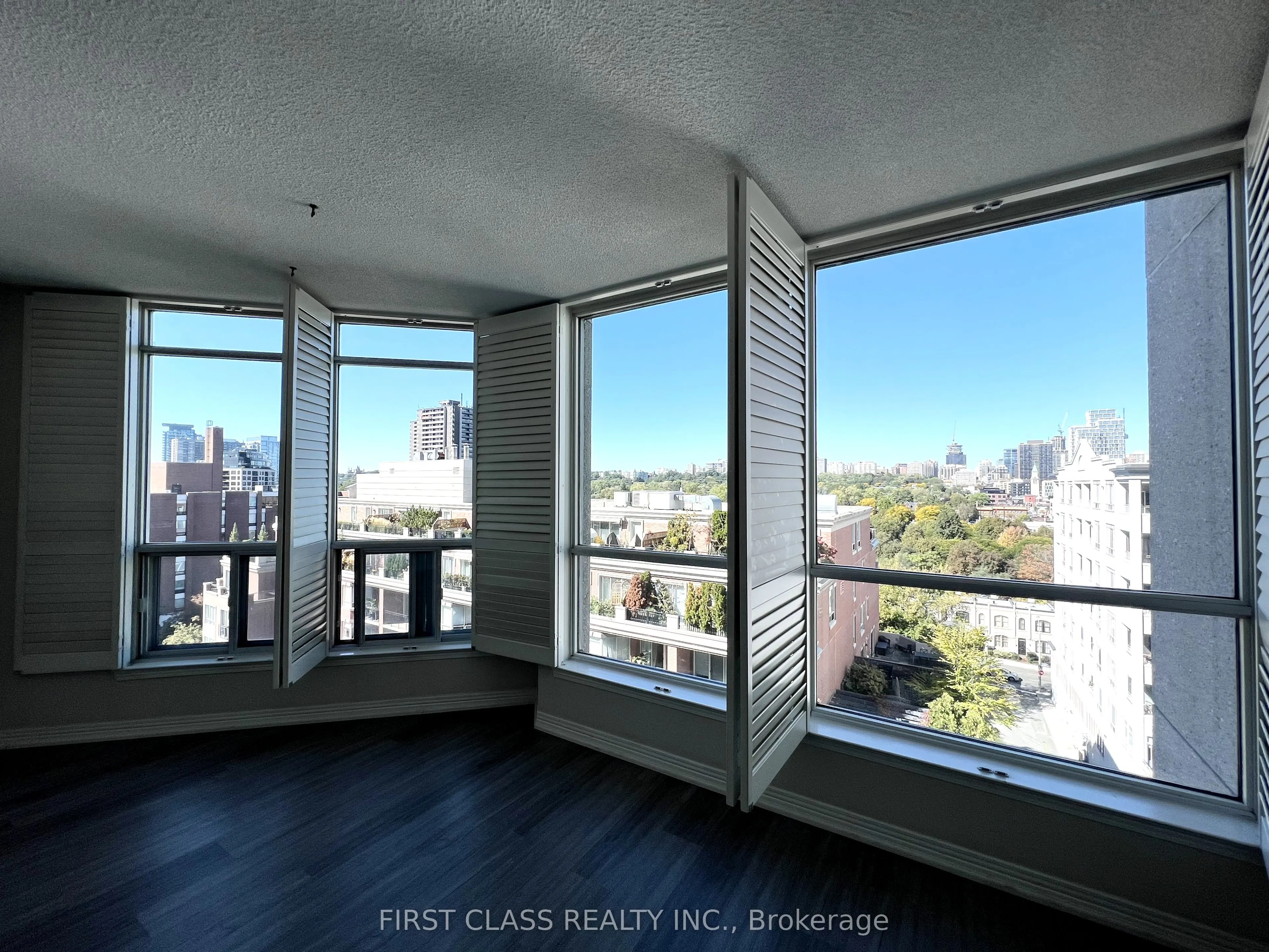 942 Yonge Street, #1010