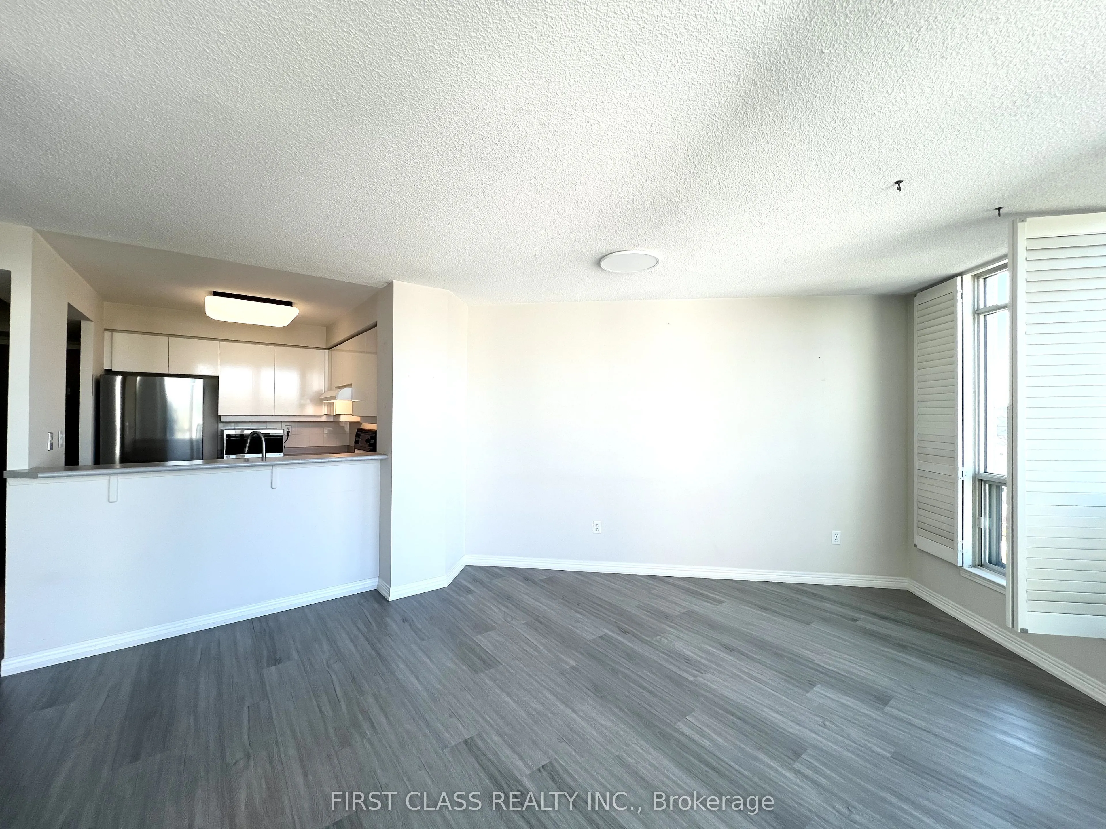942 Yonge Street, #1010