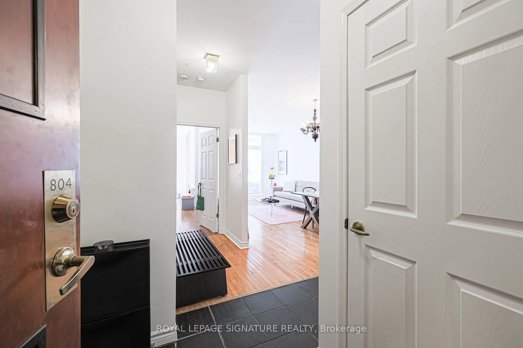 980 Yonge Street, #804