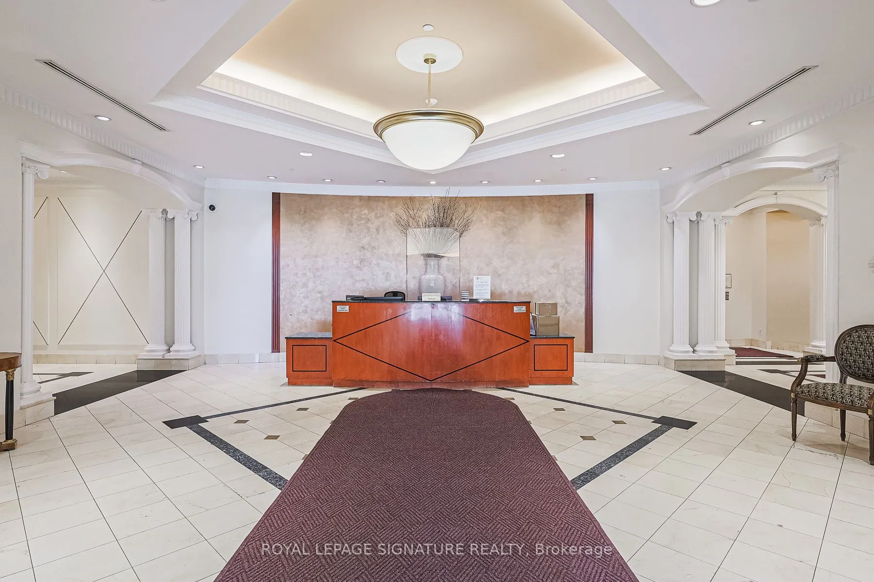 980 Yonge Street, #804