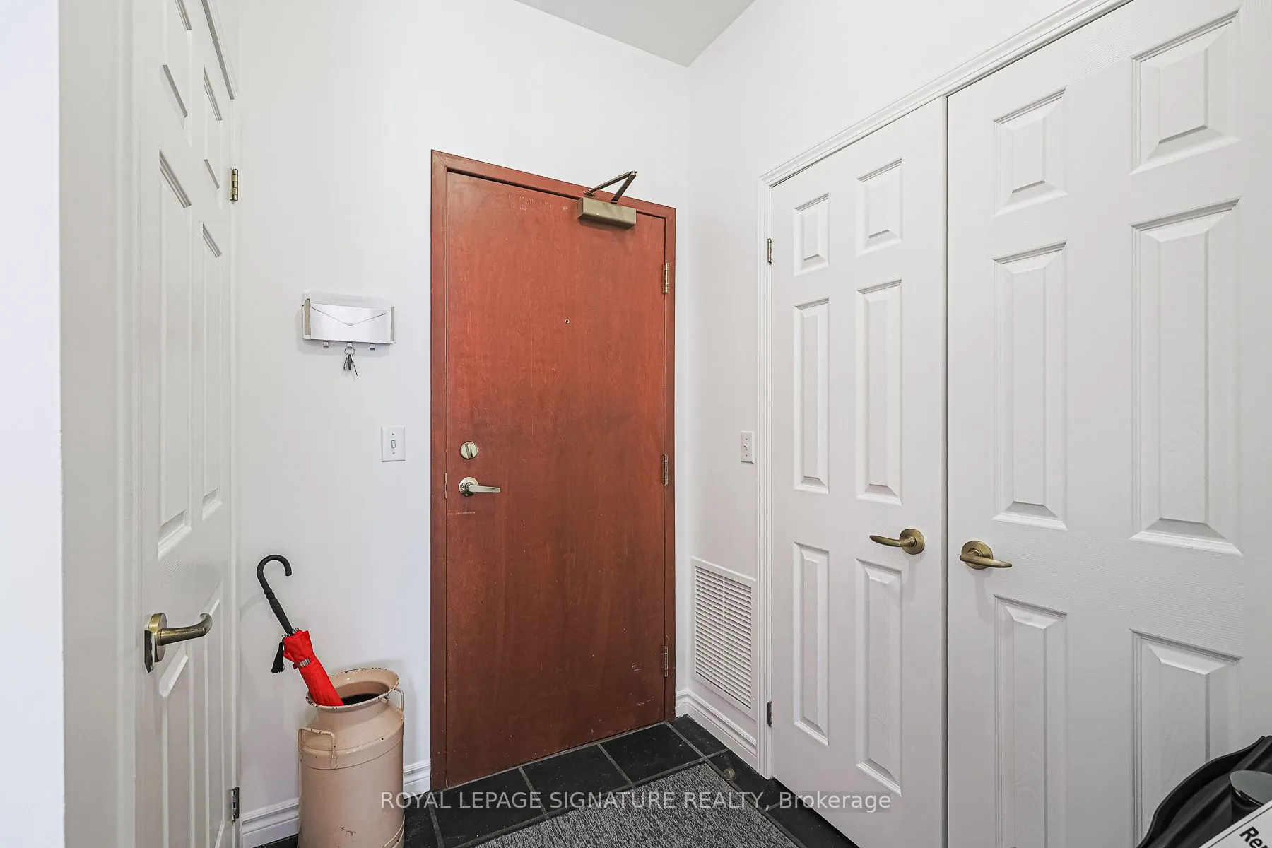 980 Yonge Street, #804
