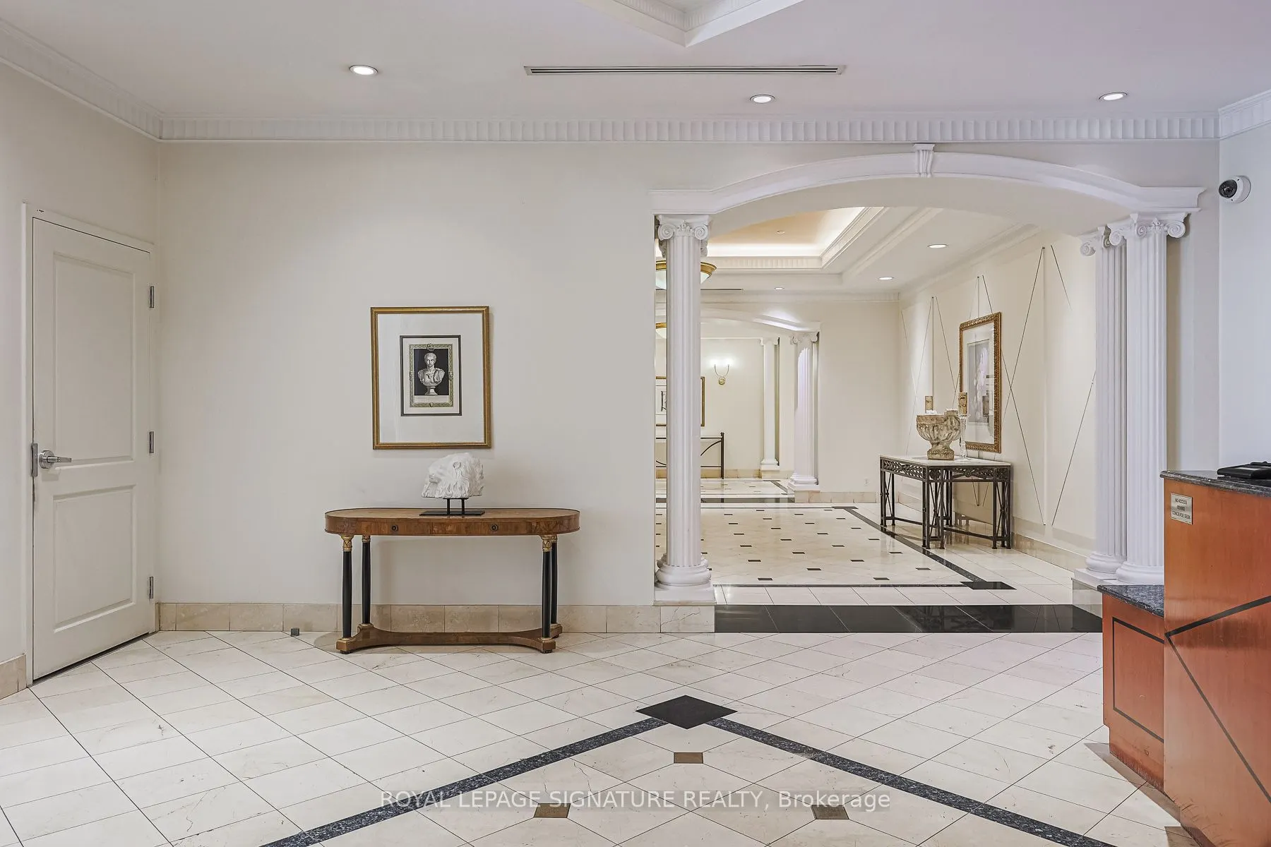 980 Yonge Street, #804