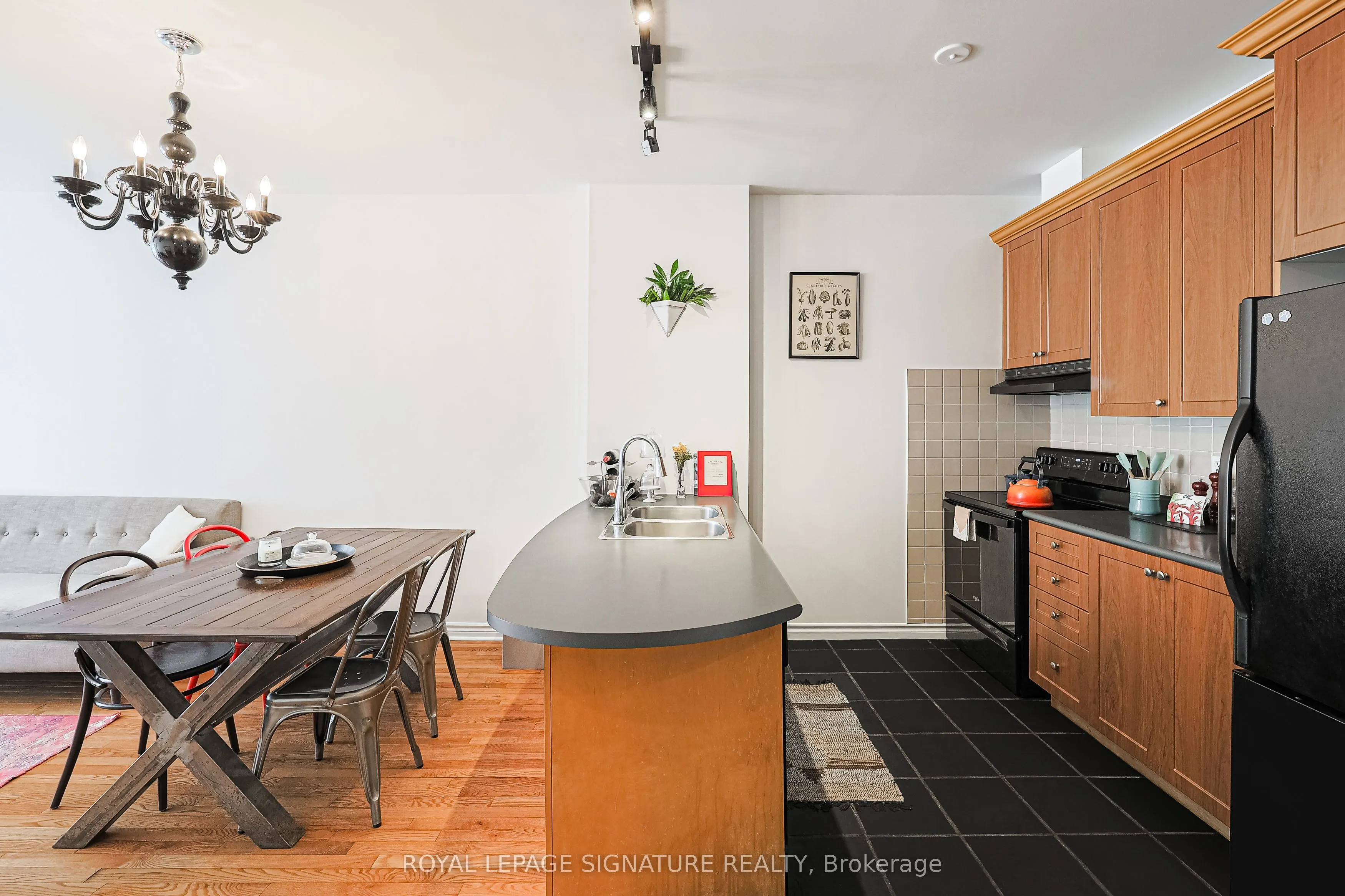 980 Yonge Street, #804
