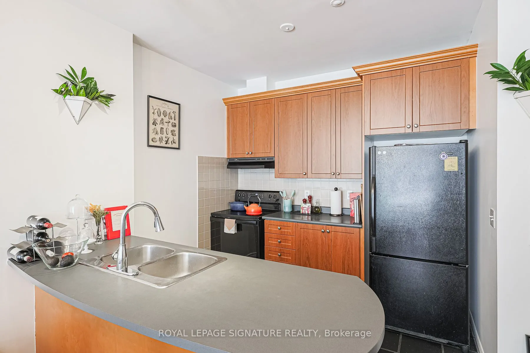 980 Yonge Street, #804