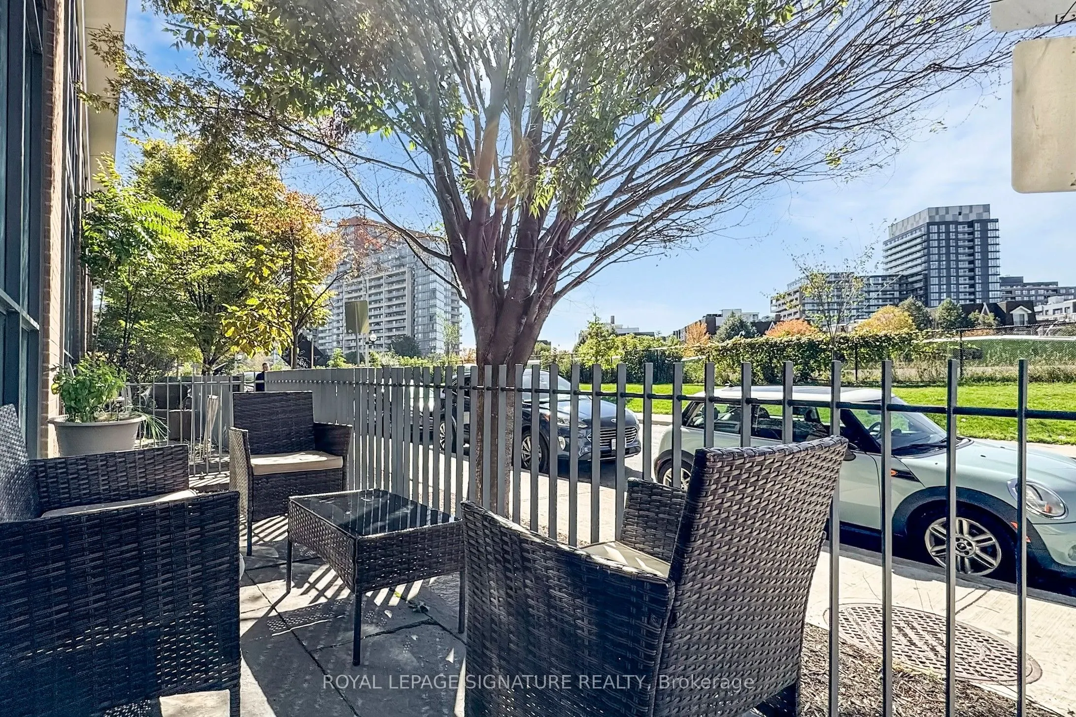 1171 Queen Street W, #216