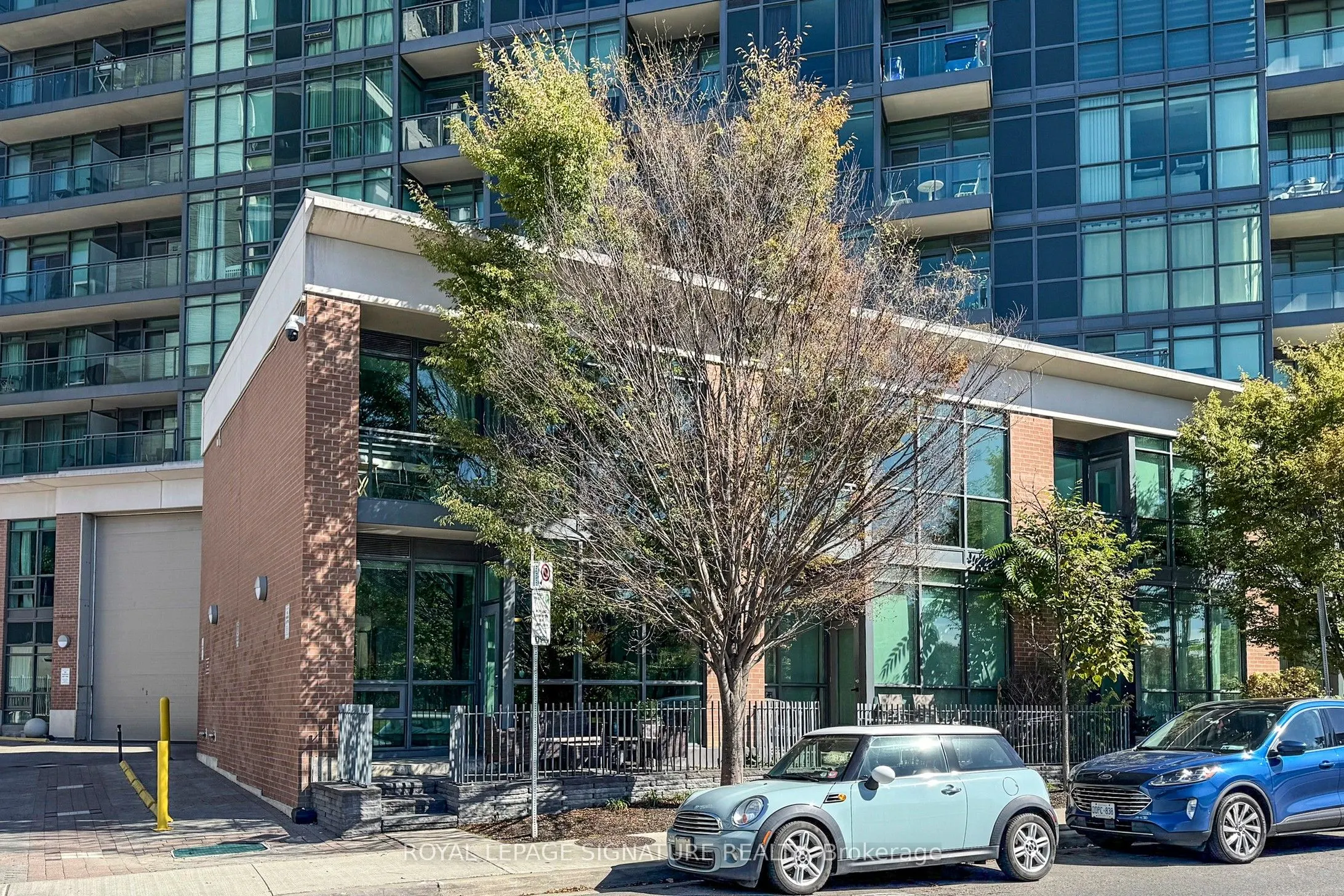 1171 Queen Street W, #216