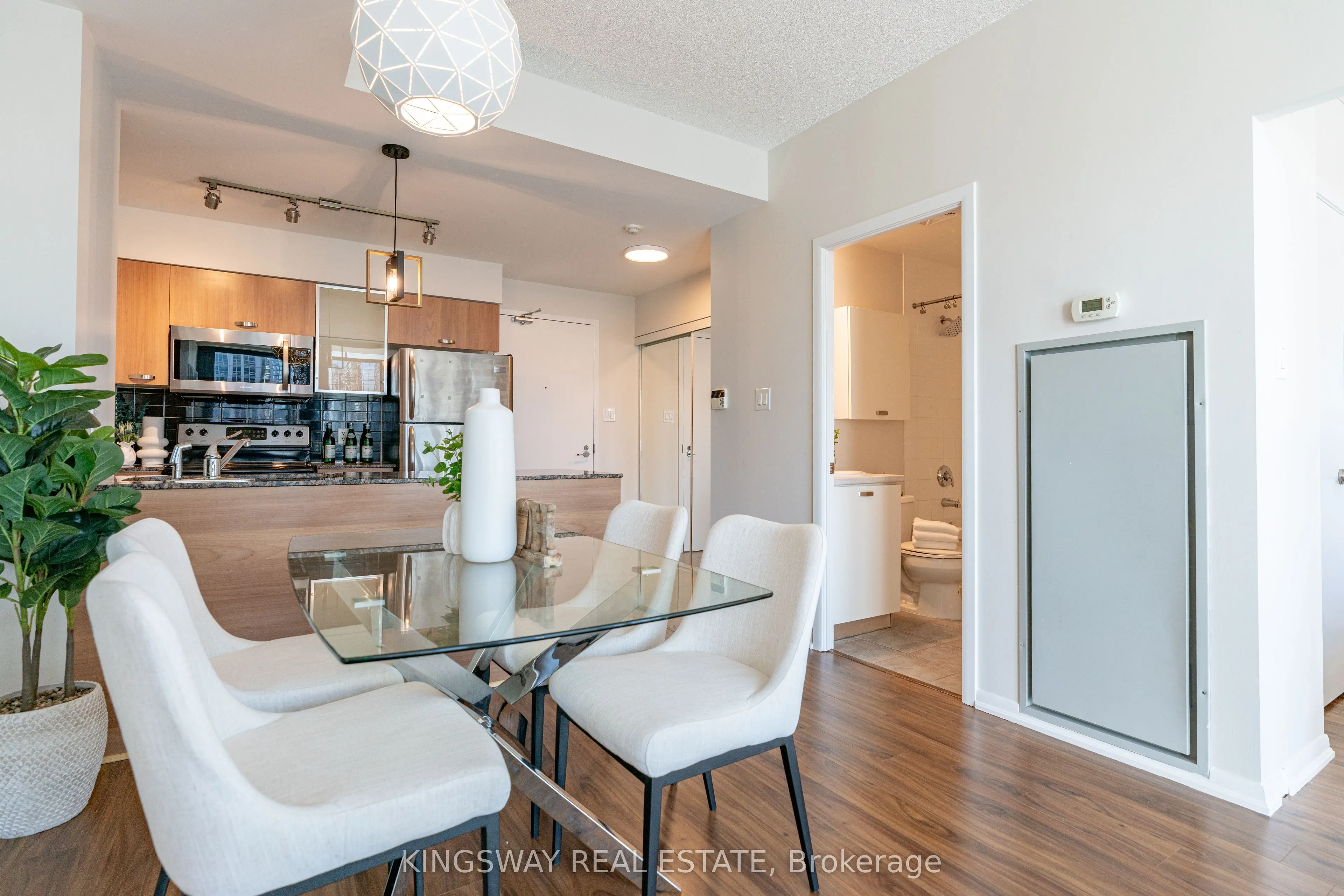 38 Grenville Street, #2706