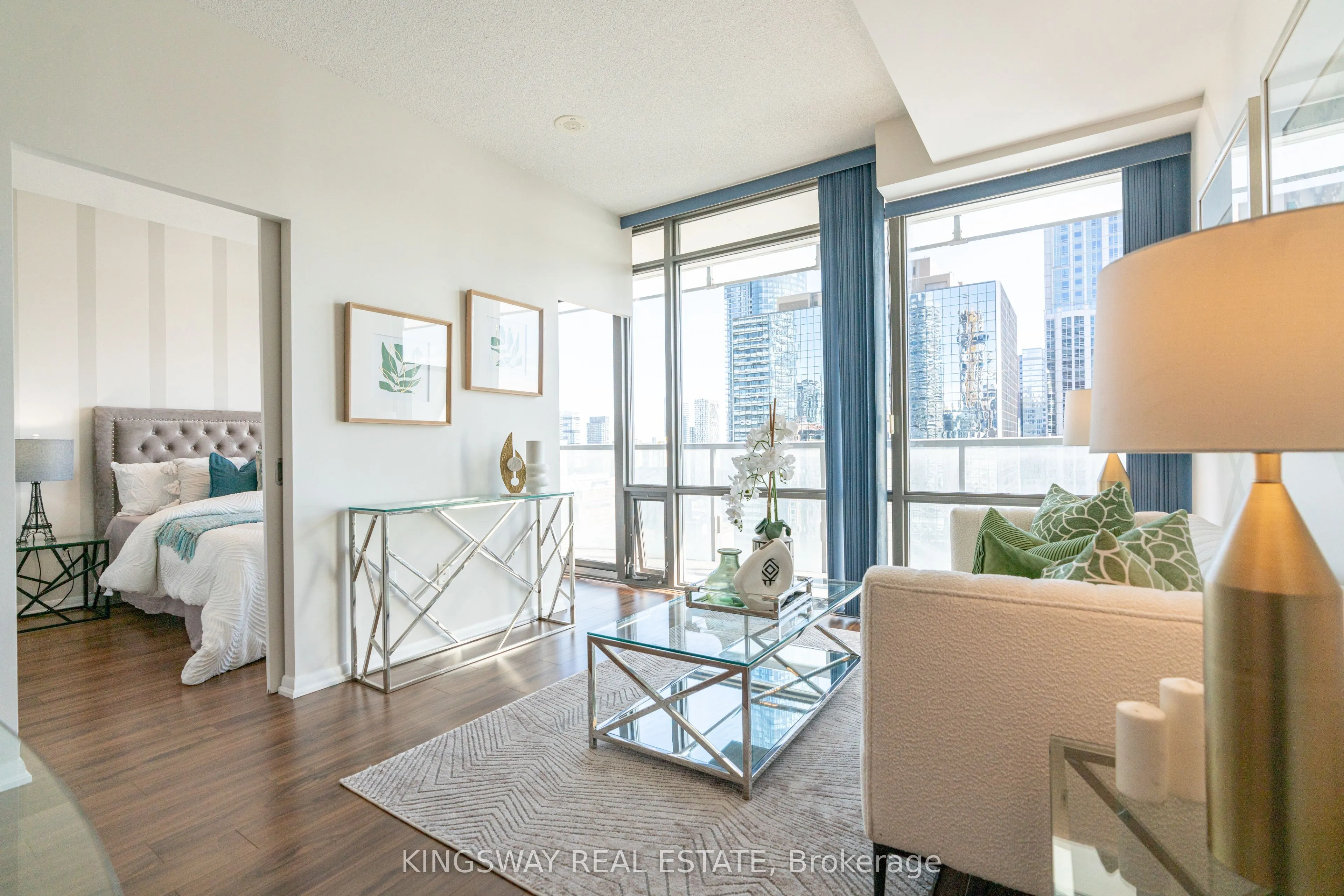 38 Grenville Street, #2706