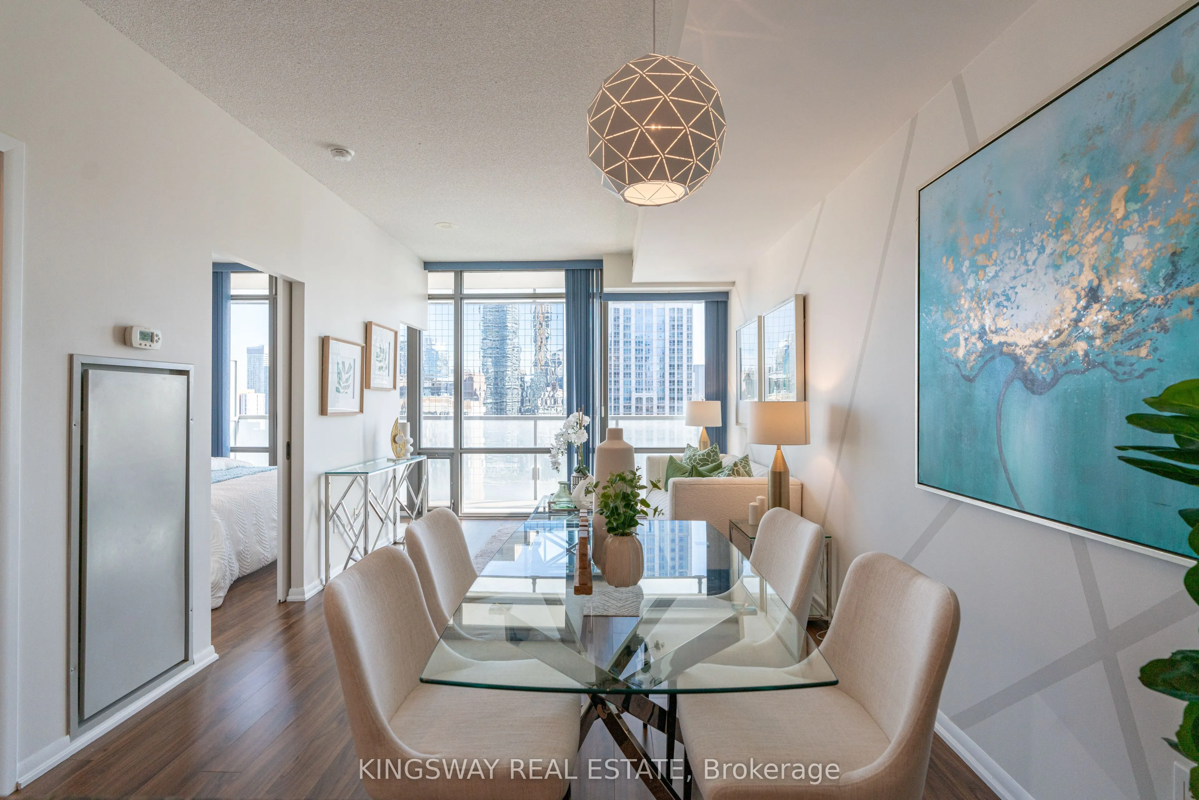38 Grenville Street, #2706