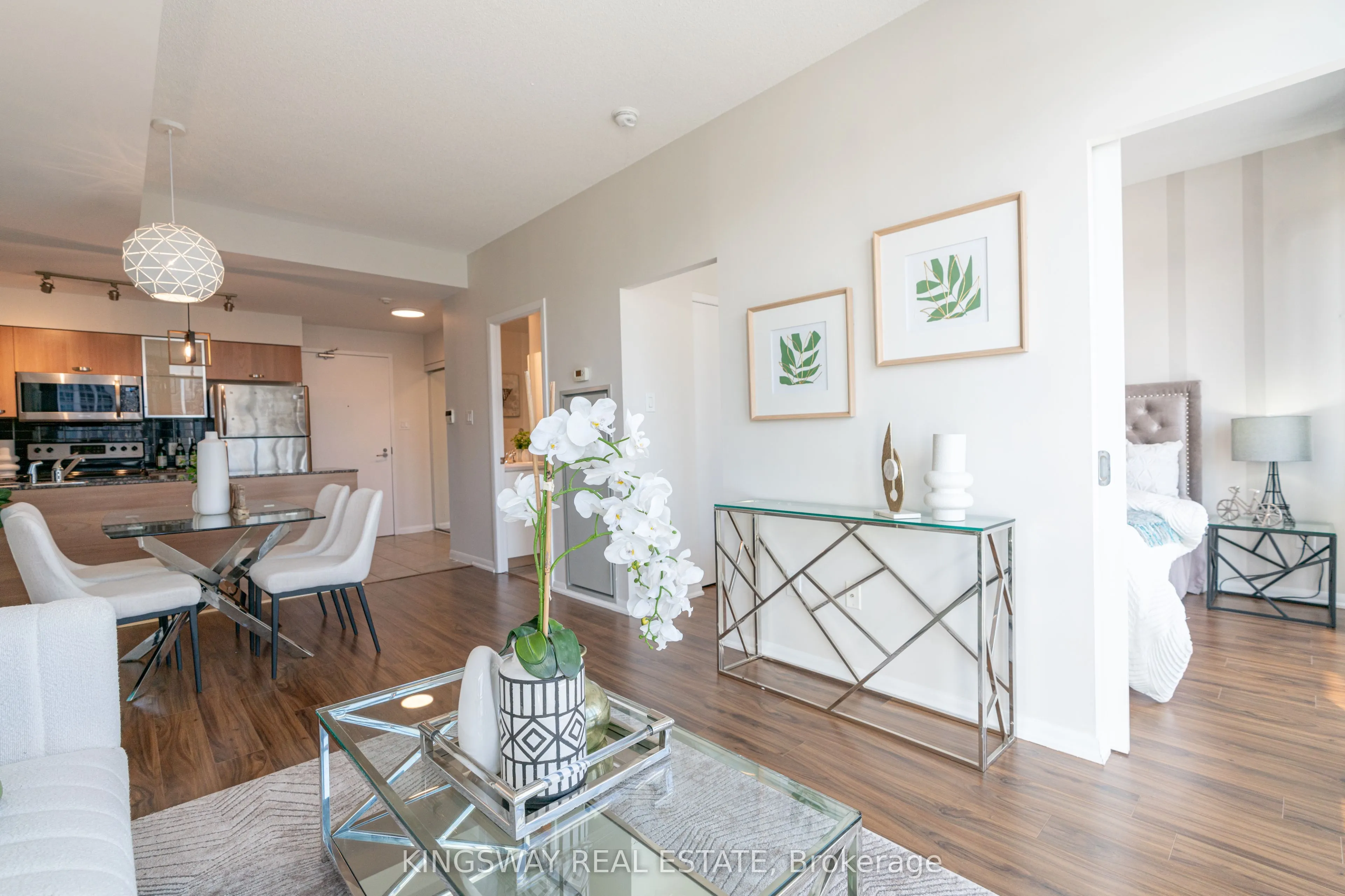 38 Grenville Street, #2706