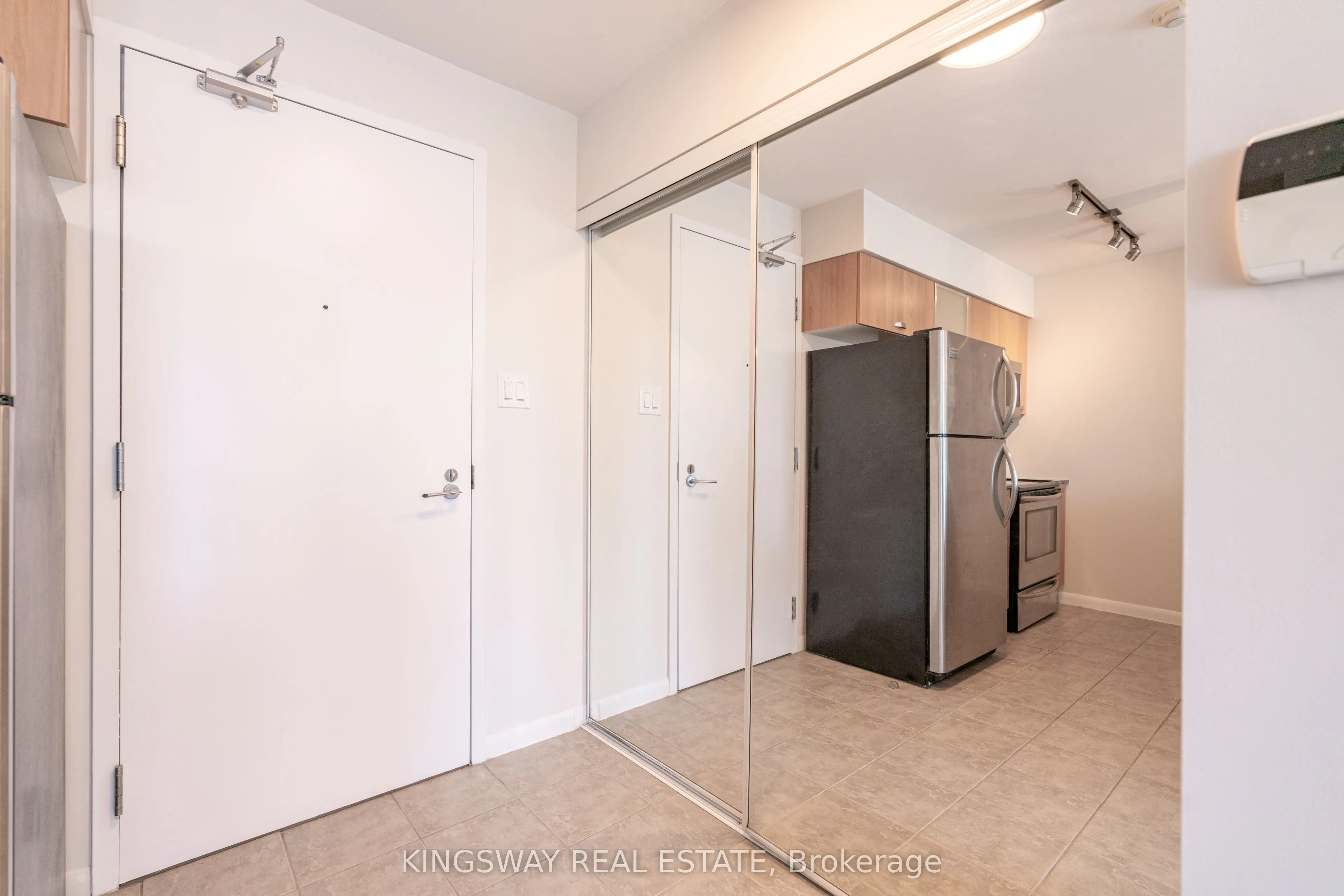 38 Grenville Street, #2706