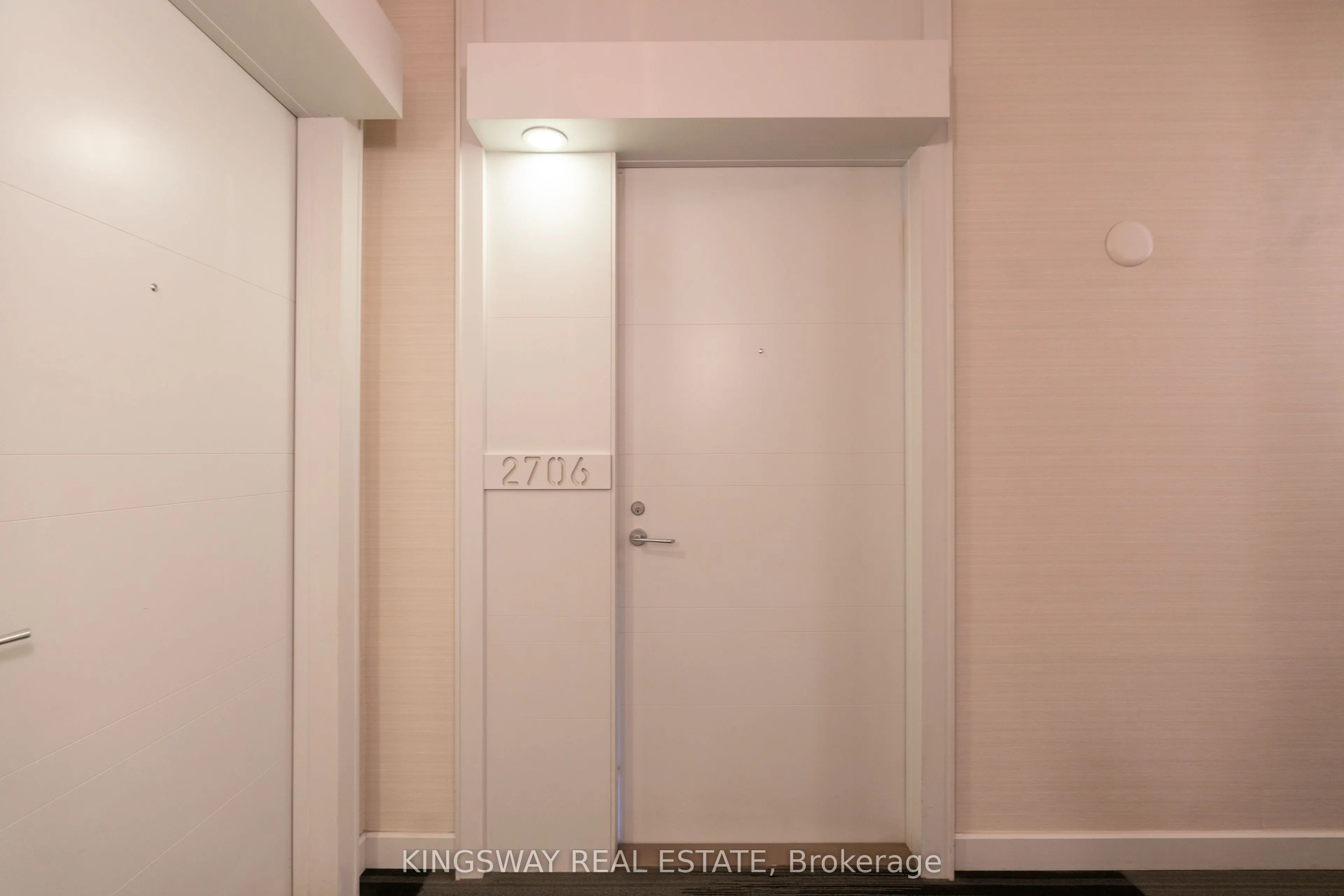 38 Grenville Street, #2706