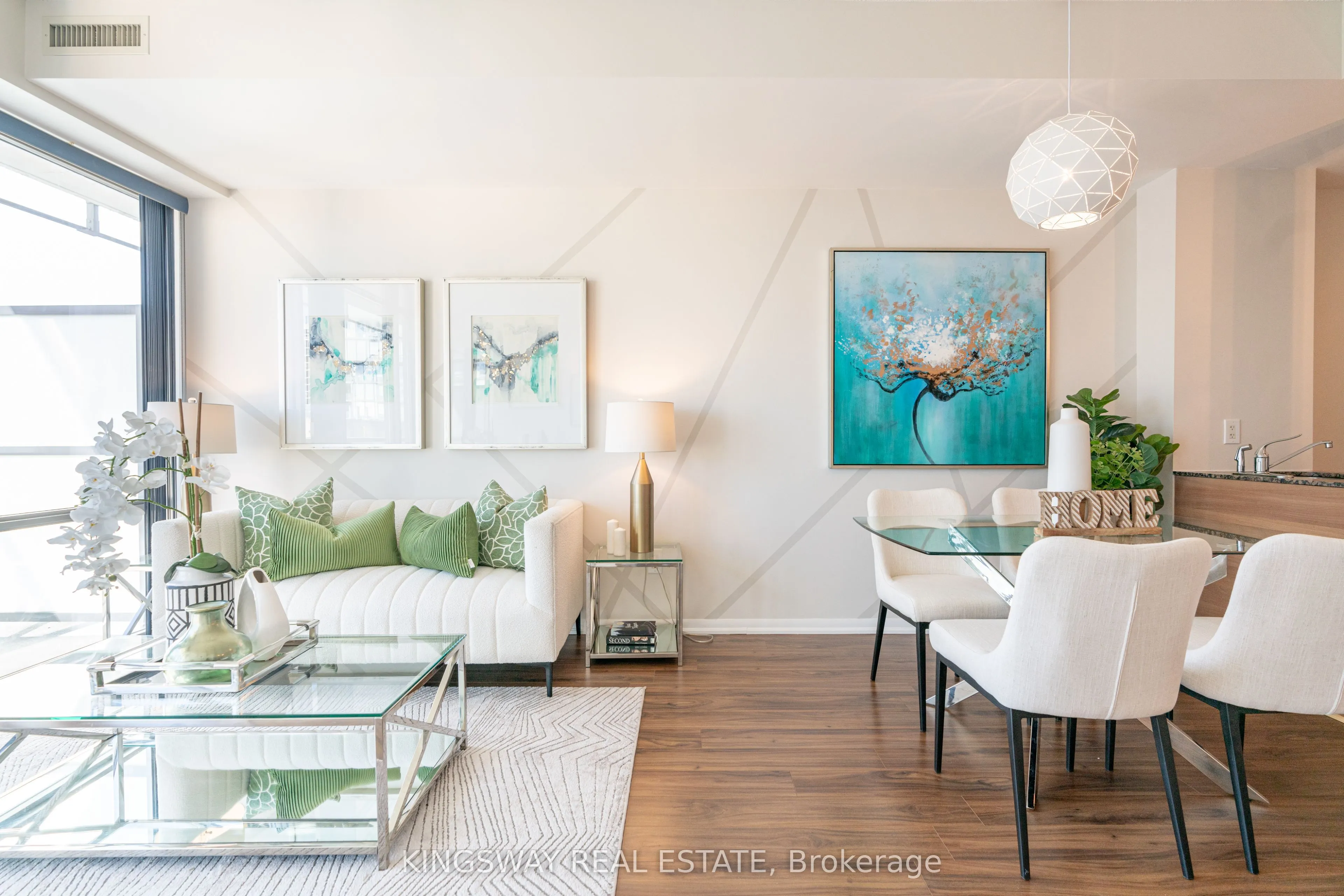 38 Grenville Street, #2706