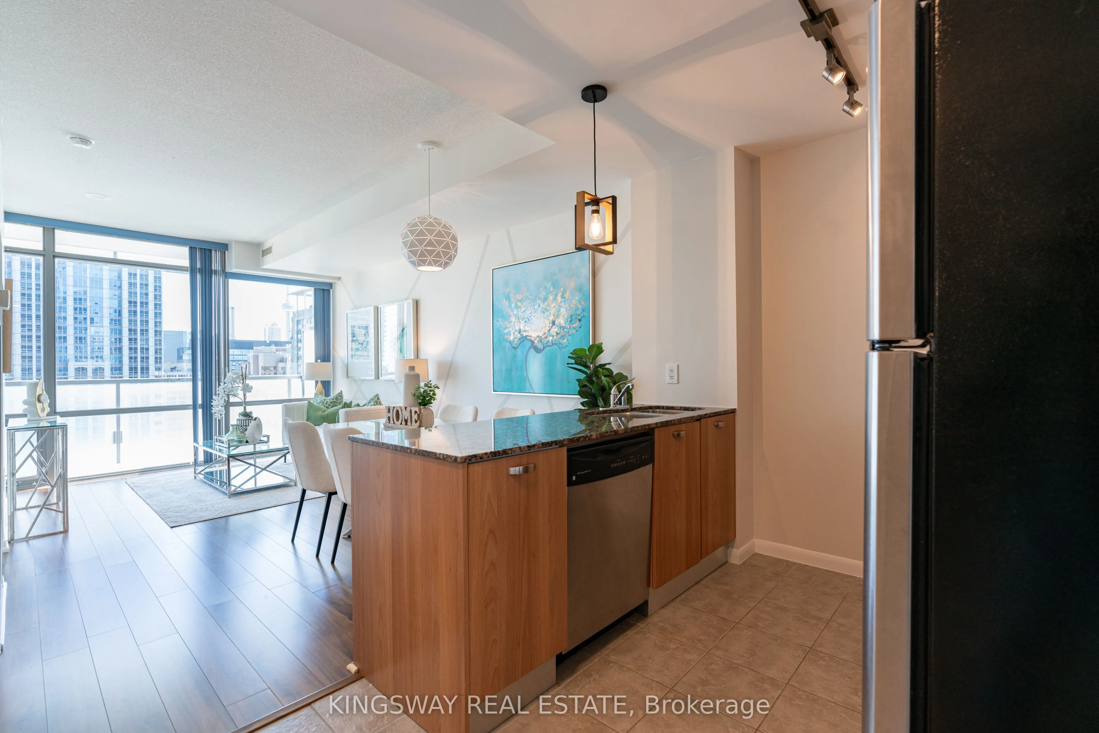 38 Grenville Street, #2706
