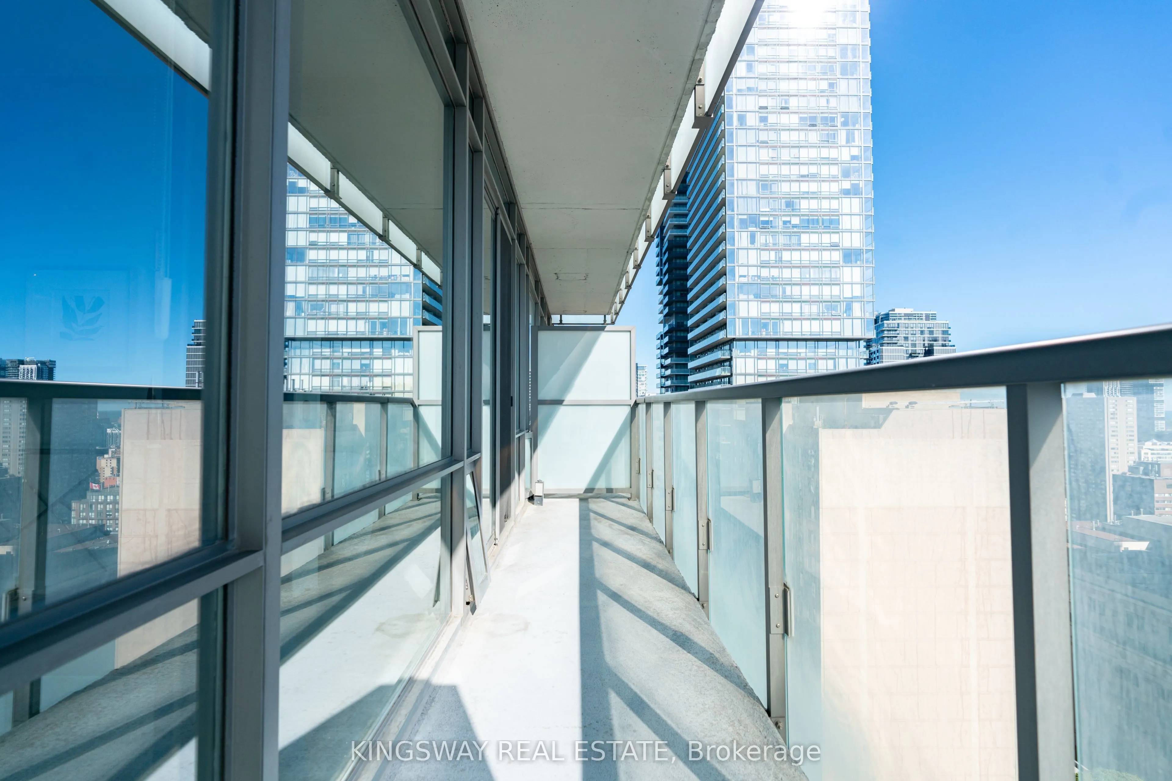 38 Grenville Street, #2706