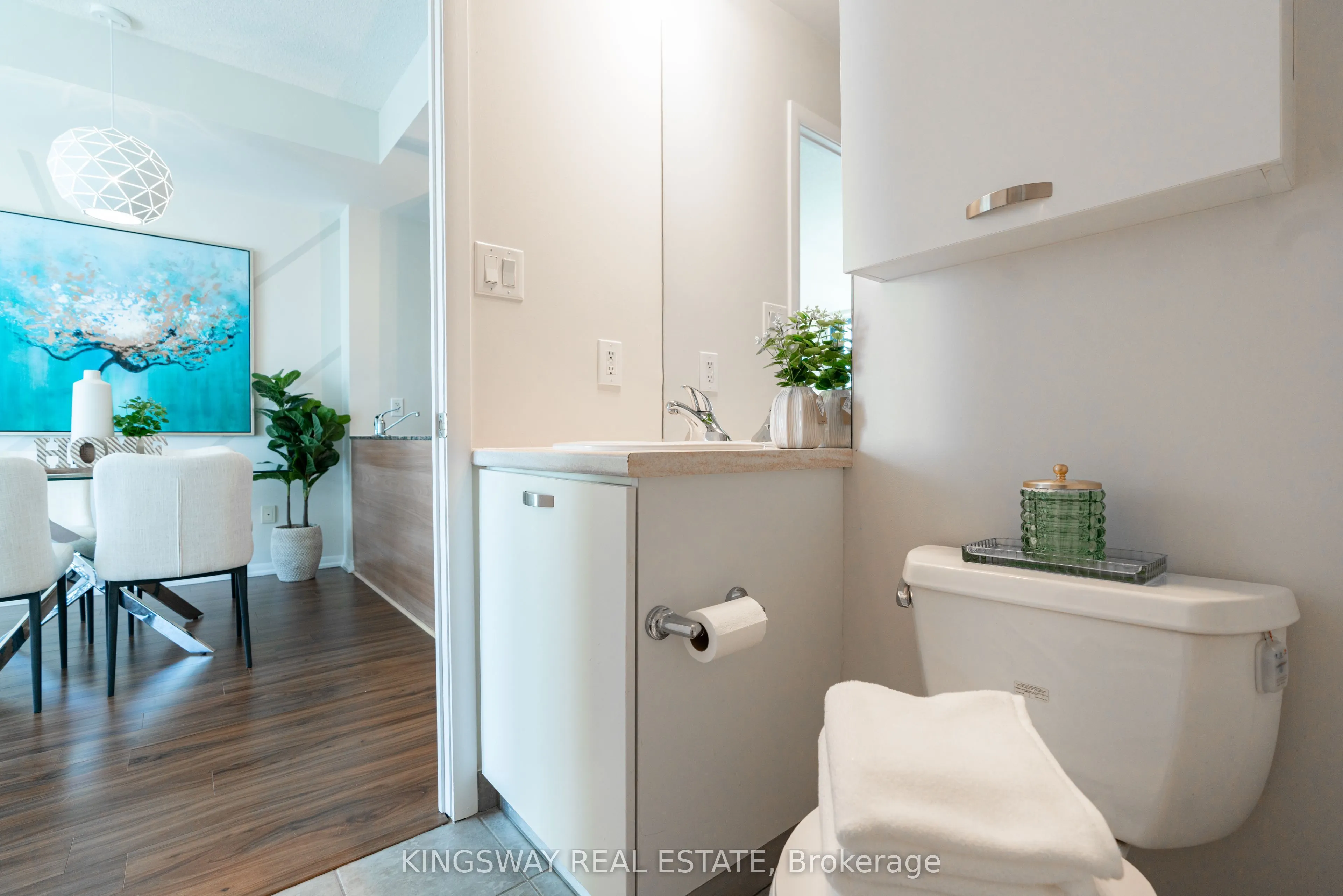 38 Grenville Street, #2706