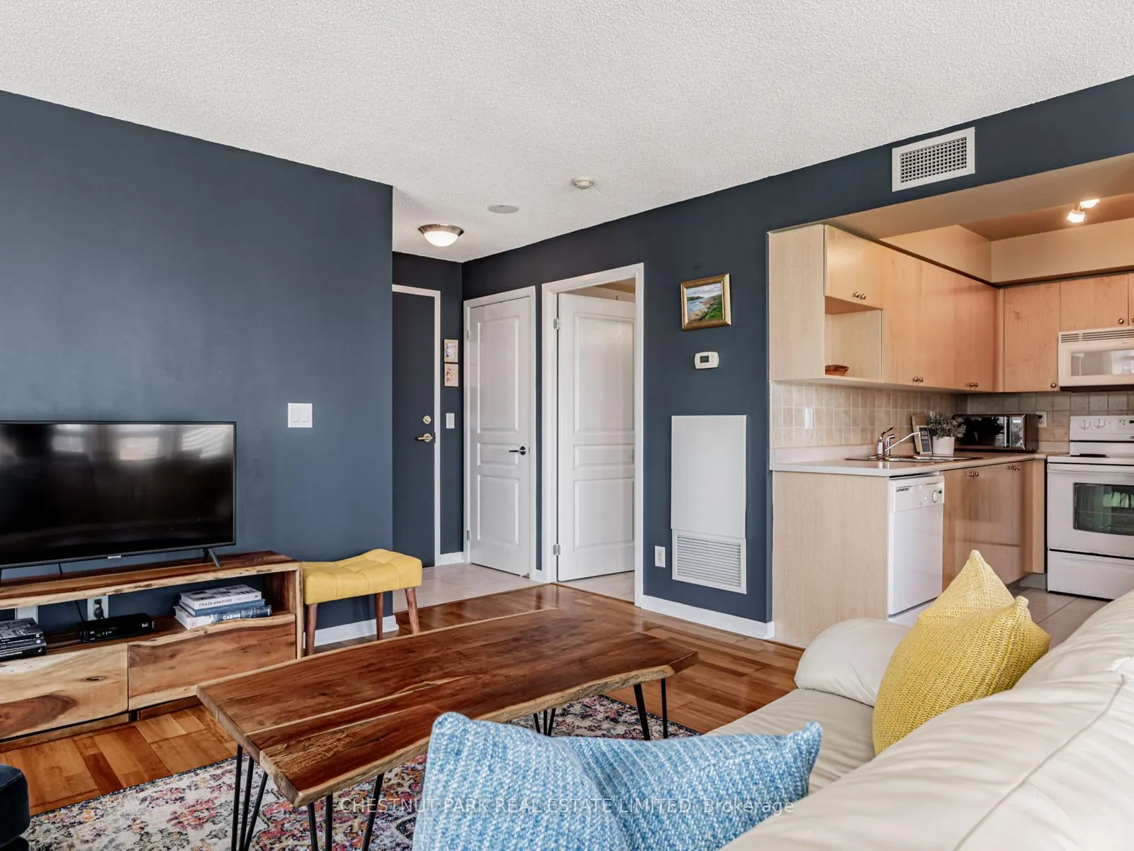 18 Yonge Street, #2211