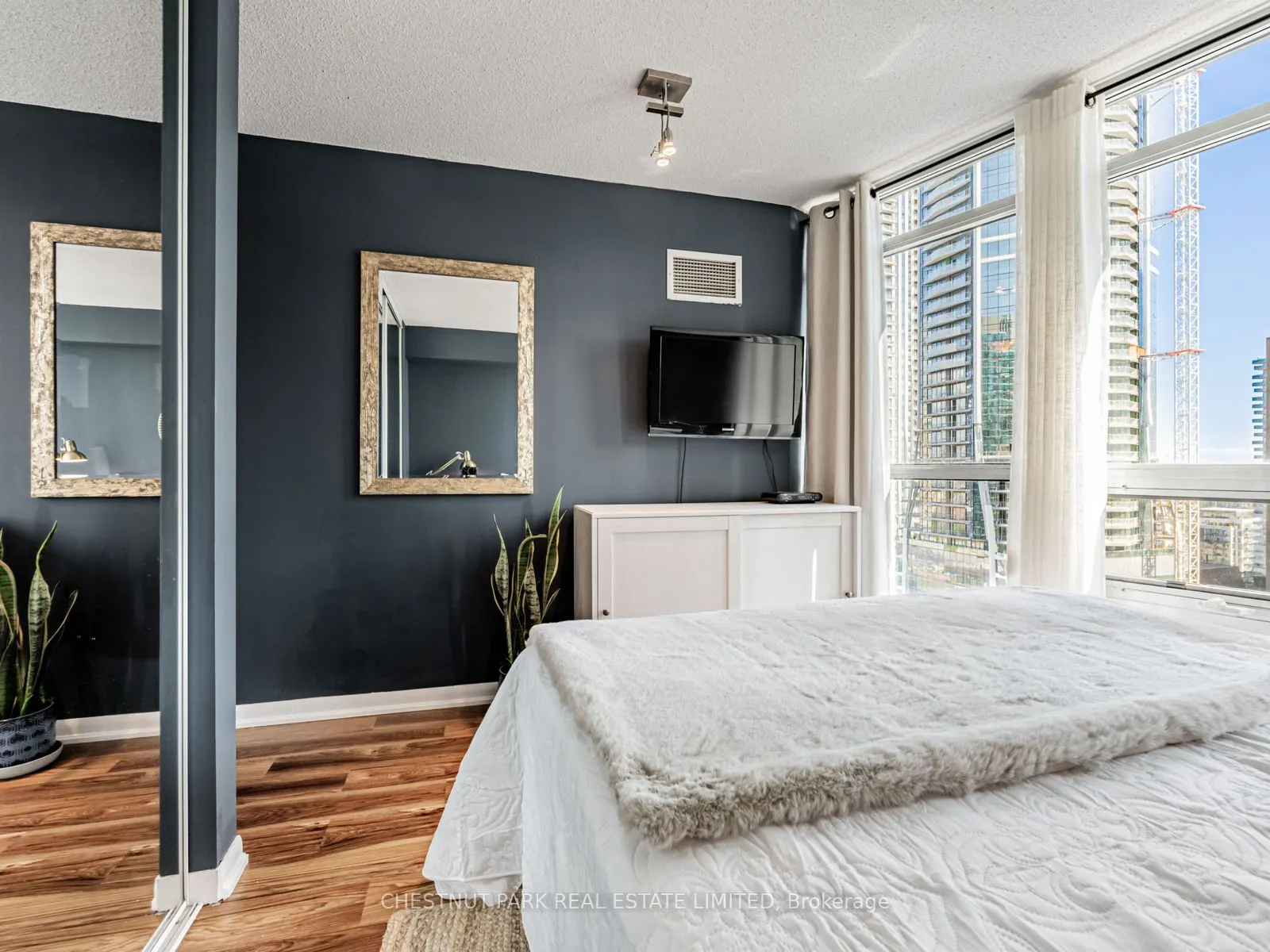 18 Yonge Street, #2211