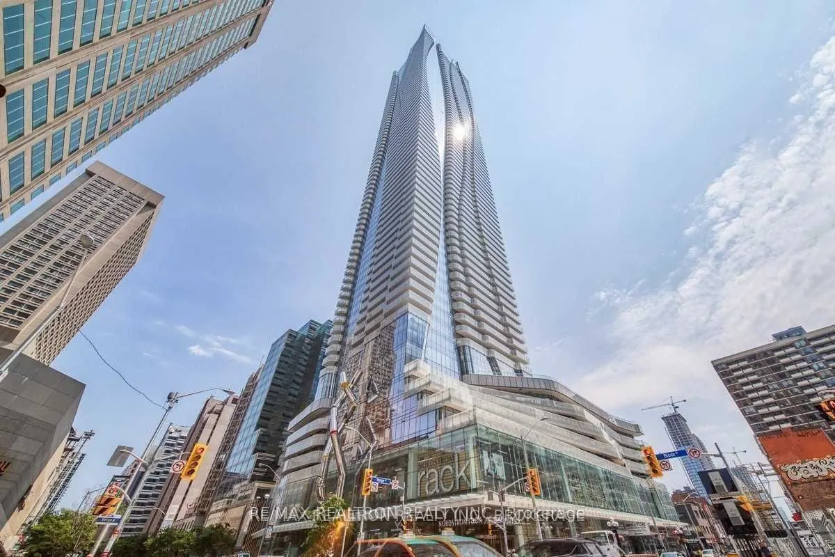 1 Bloor Street E, #4202