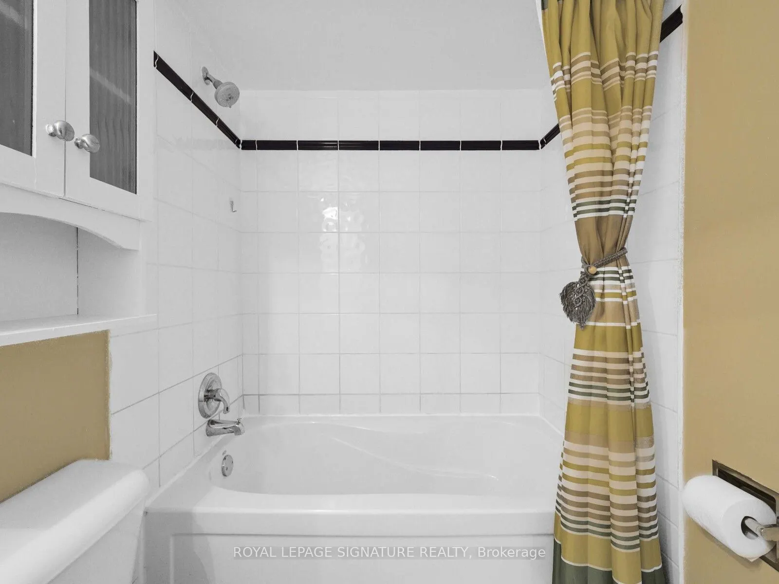 105 Mc Caul Street, #901