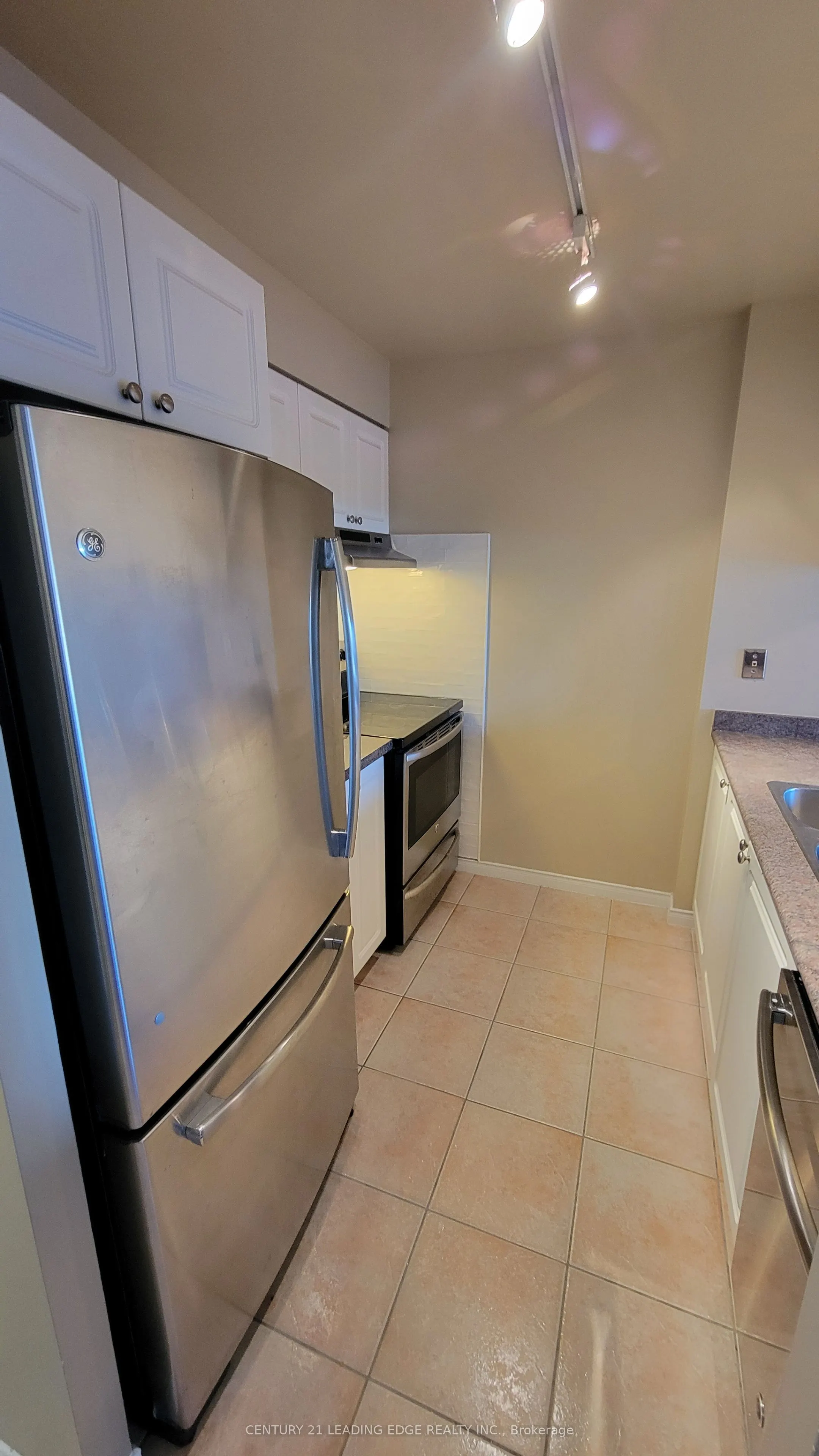 887 Bay Street, #1002