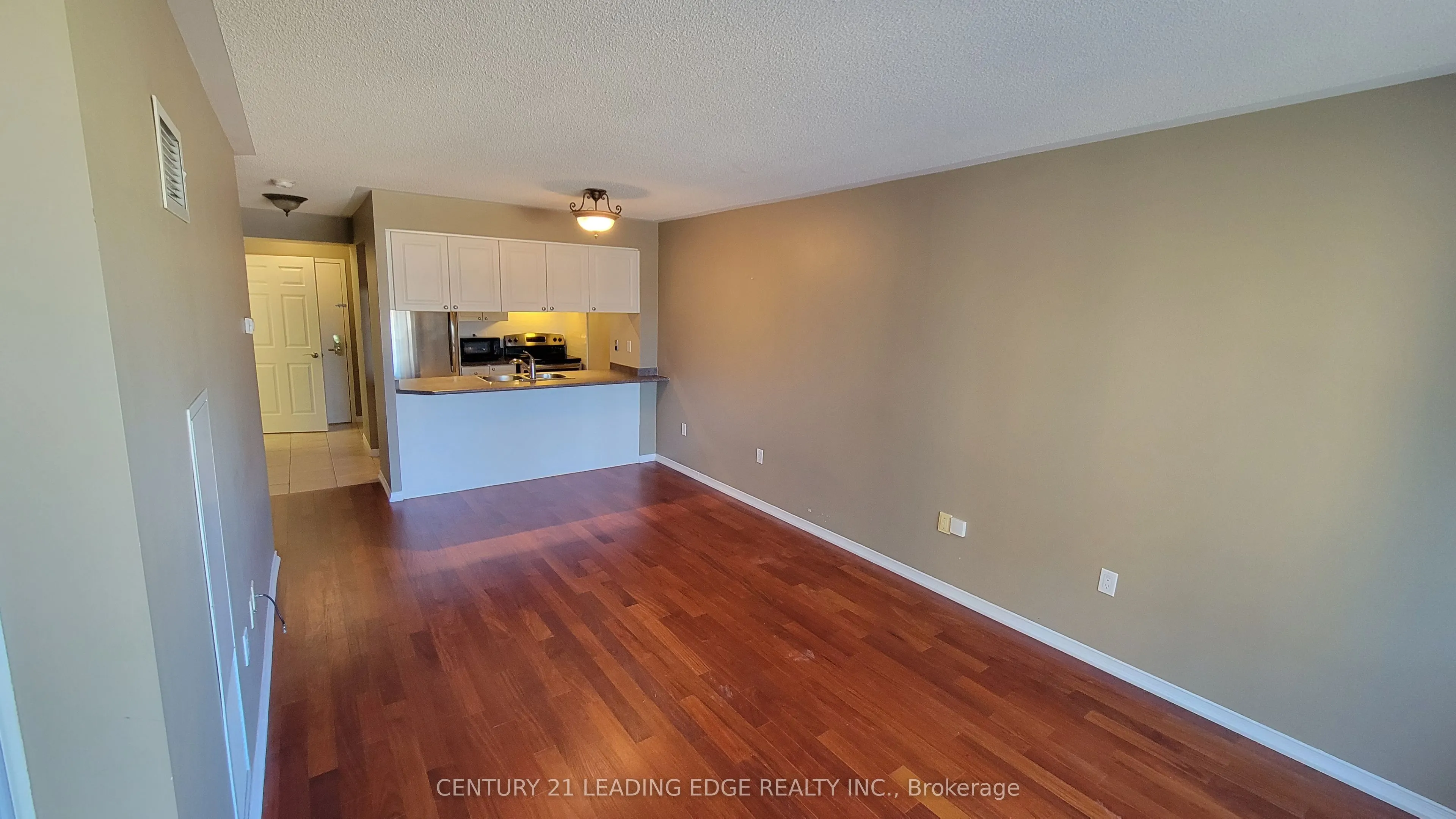 887 Bay Street, #1002