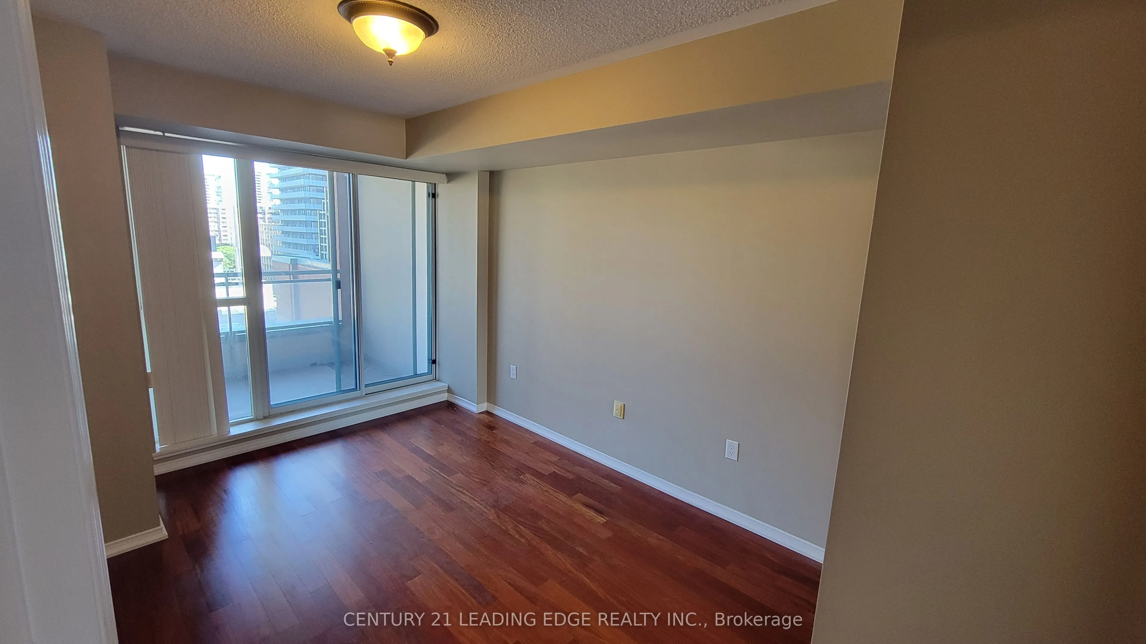 887 Bay Street, #1002