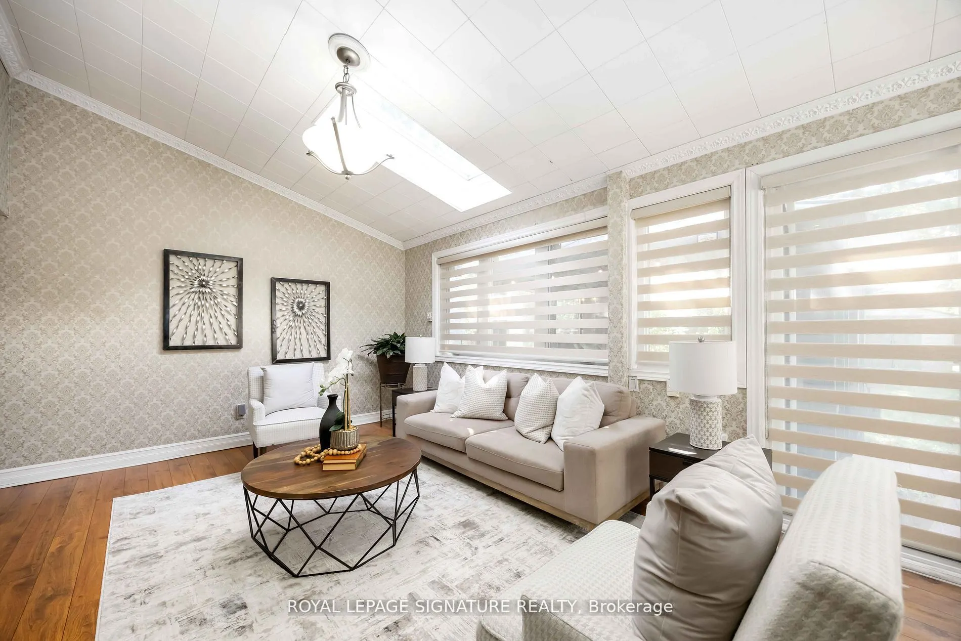104 Billington Crescent