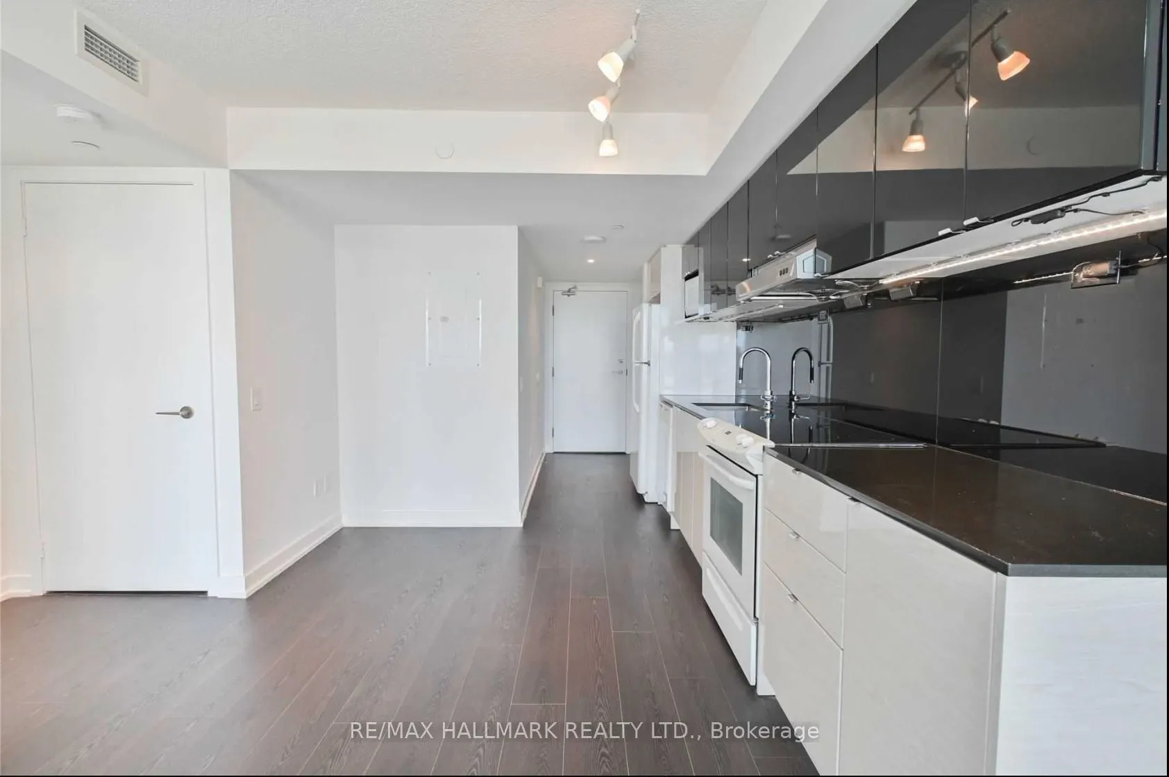 72 Esther Shiner Boulevard, #1510