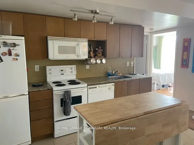 15 Brunel Court, #301