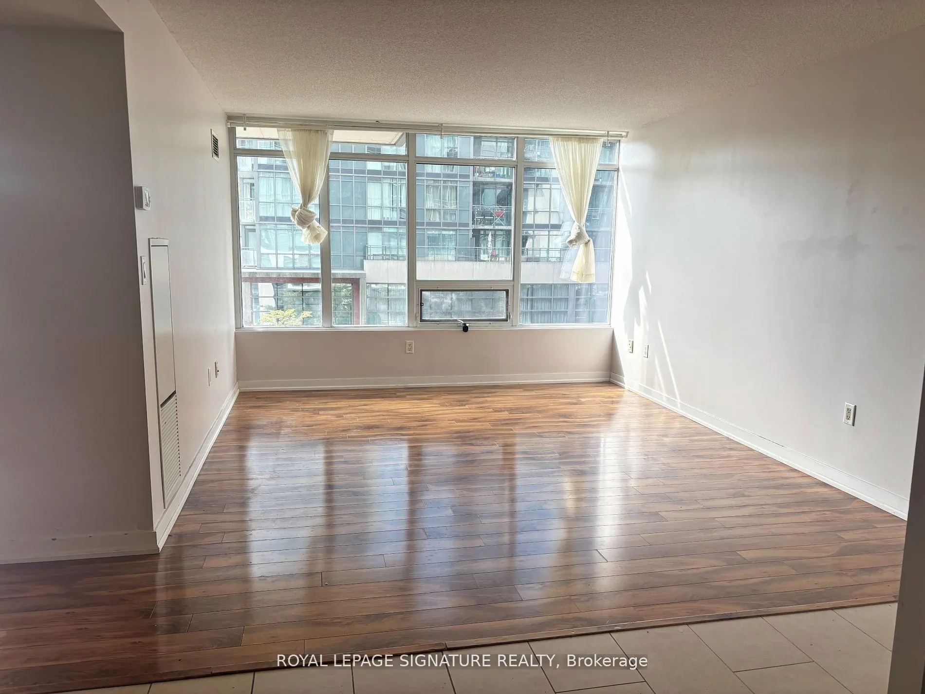 15 Brunel Court, #301